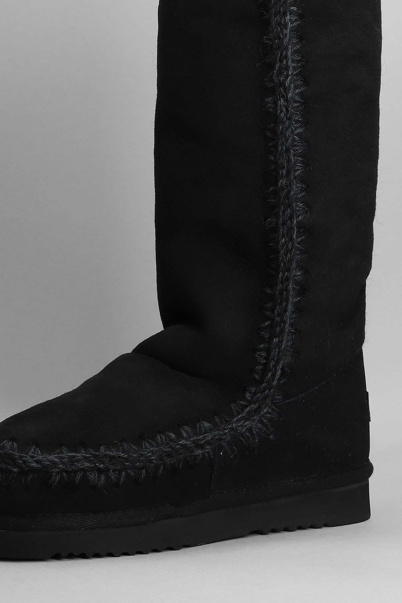 Mou Eskimo 40 Low Heels Boots In Black Suede In Black