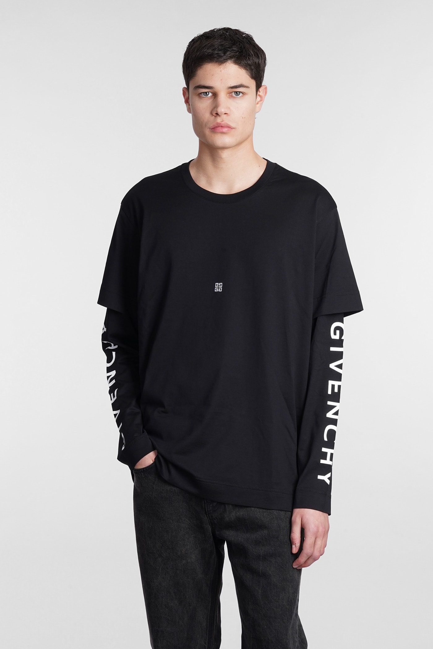 Givenchy T-shirt In Black Cotton