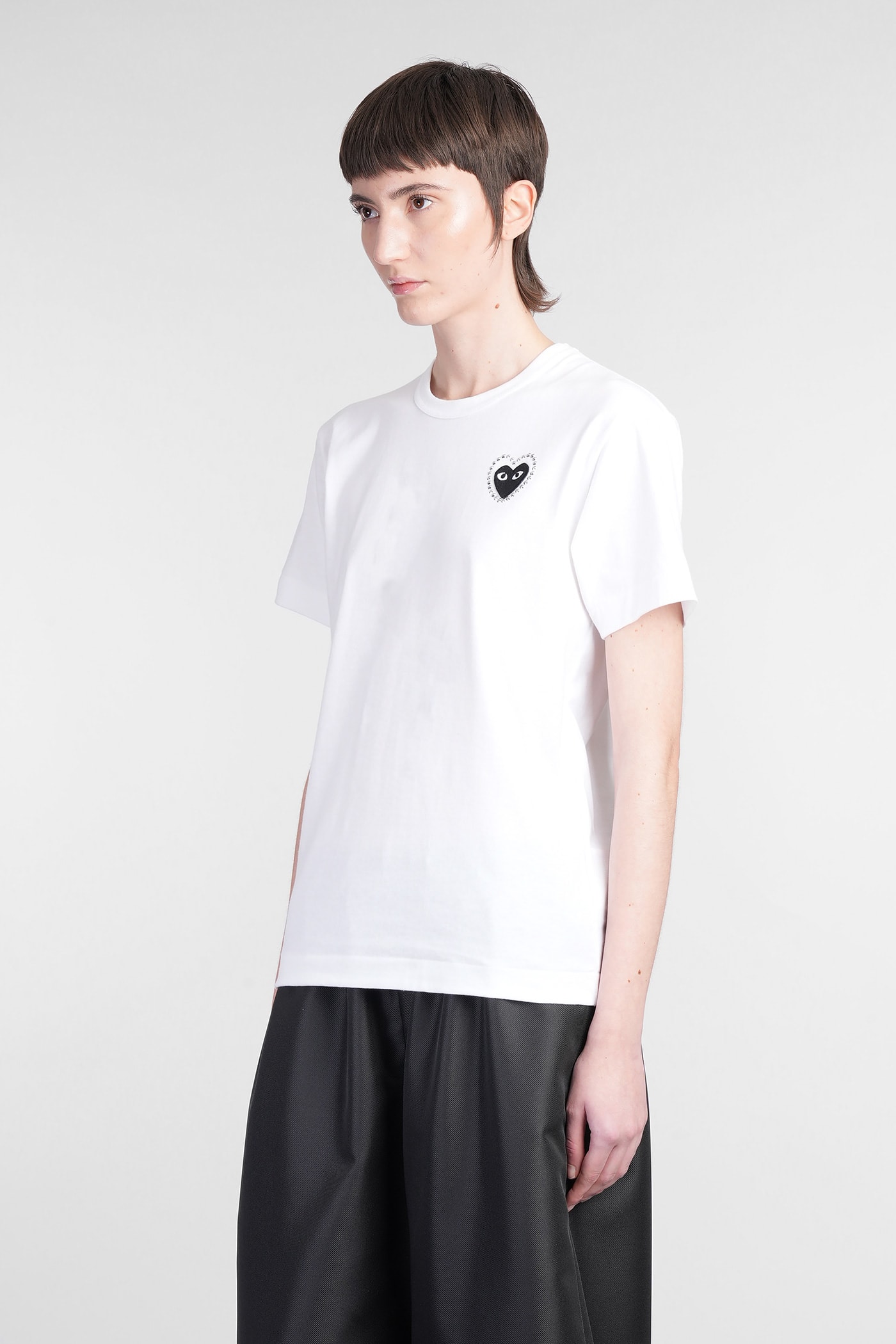 Comme Des Garçons Play White Metal Stone Emblem Black Heart T-shirt