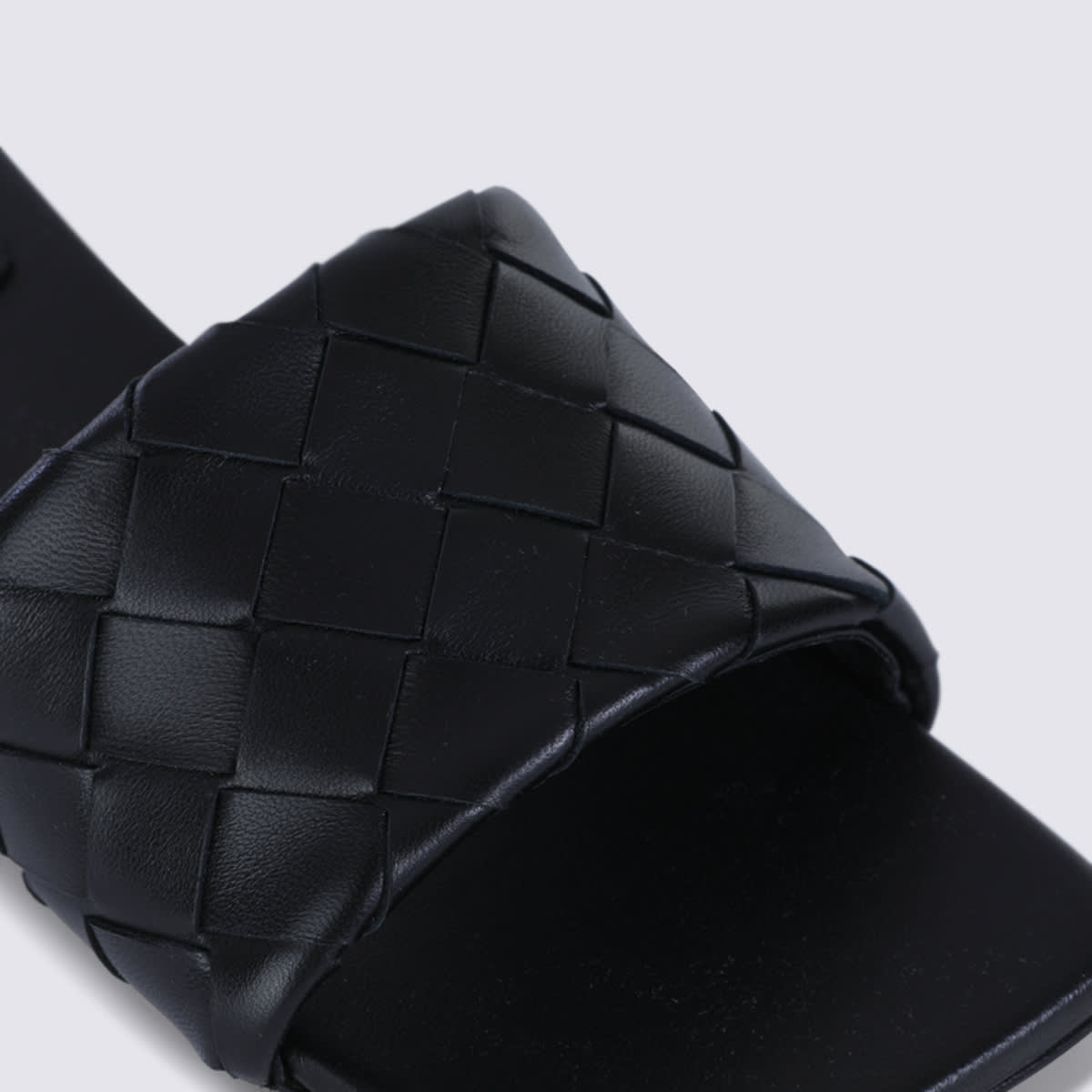 Bottega Veneta Parco Flat Mule In Black