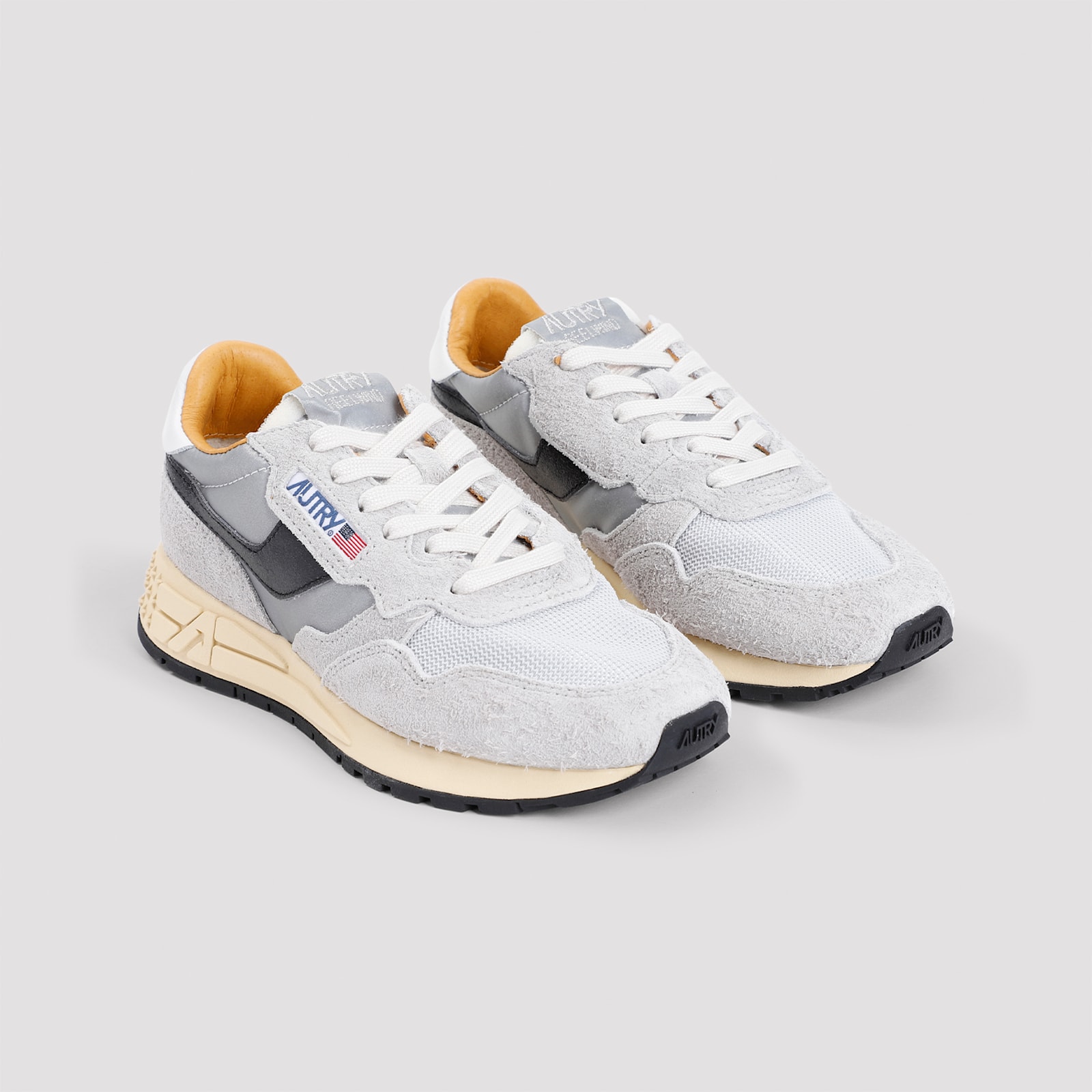 Autry Reelwind Low Sneakers In Sand Silver