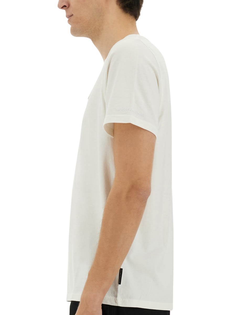 Moose Knuckles Duluth Mens T-shirt In White