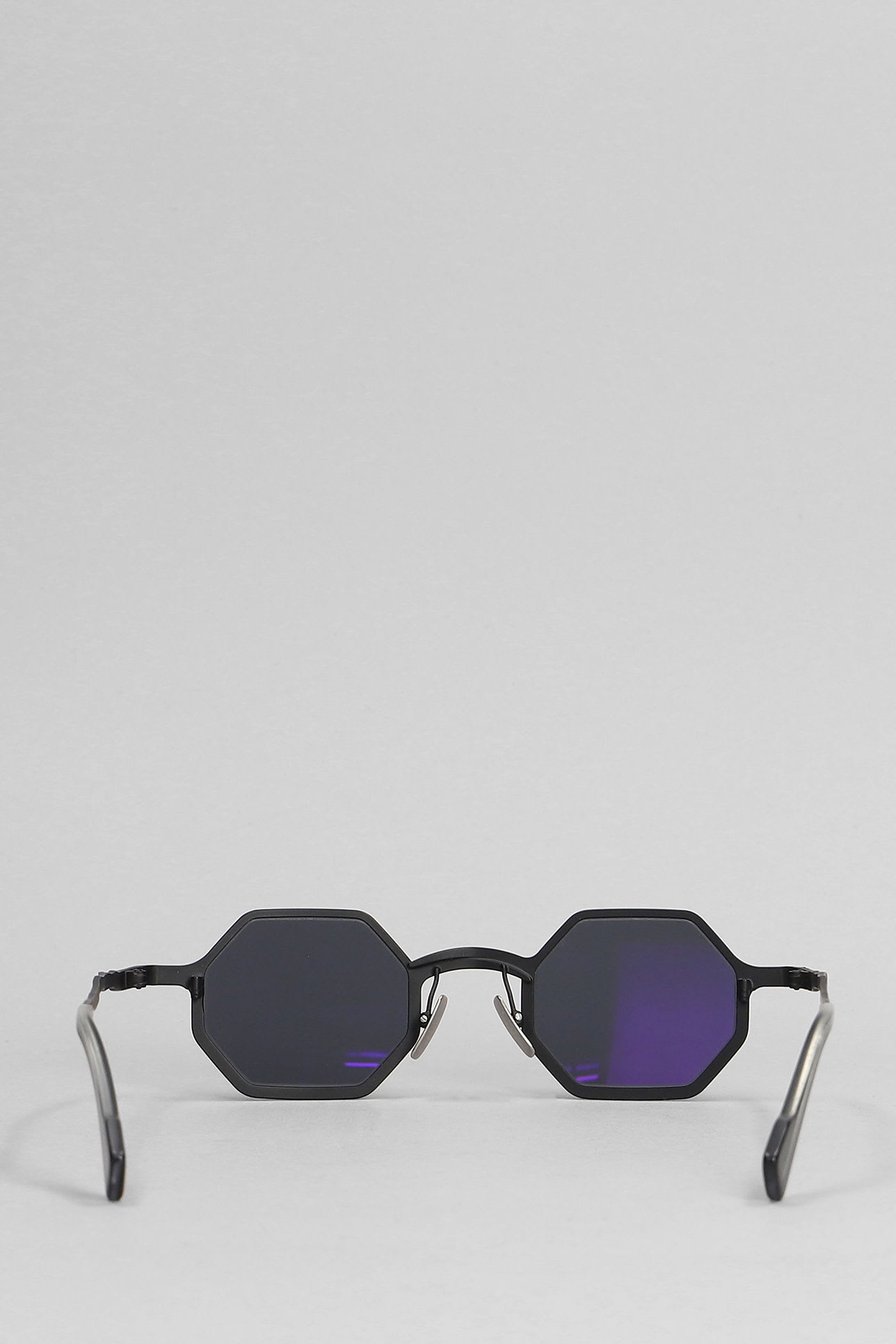 Kuboraum Z19 Sunglasses In Black Metal Alloy In Black