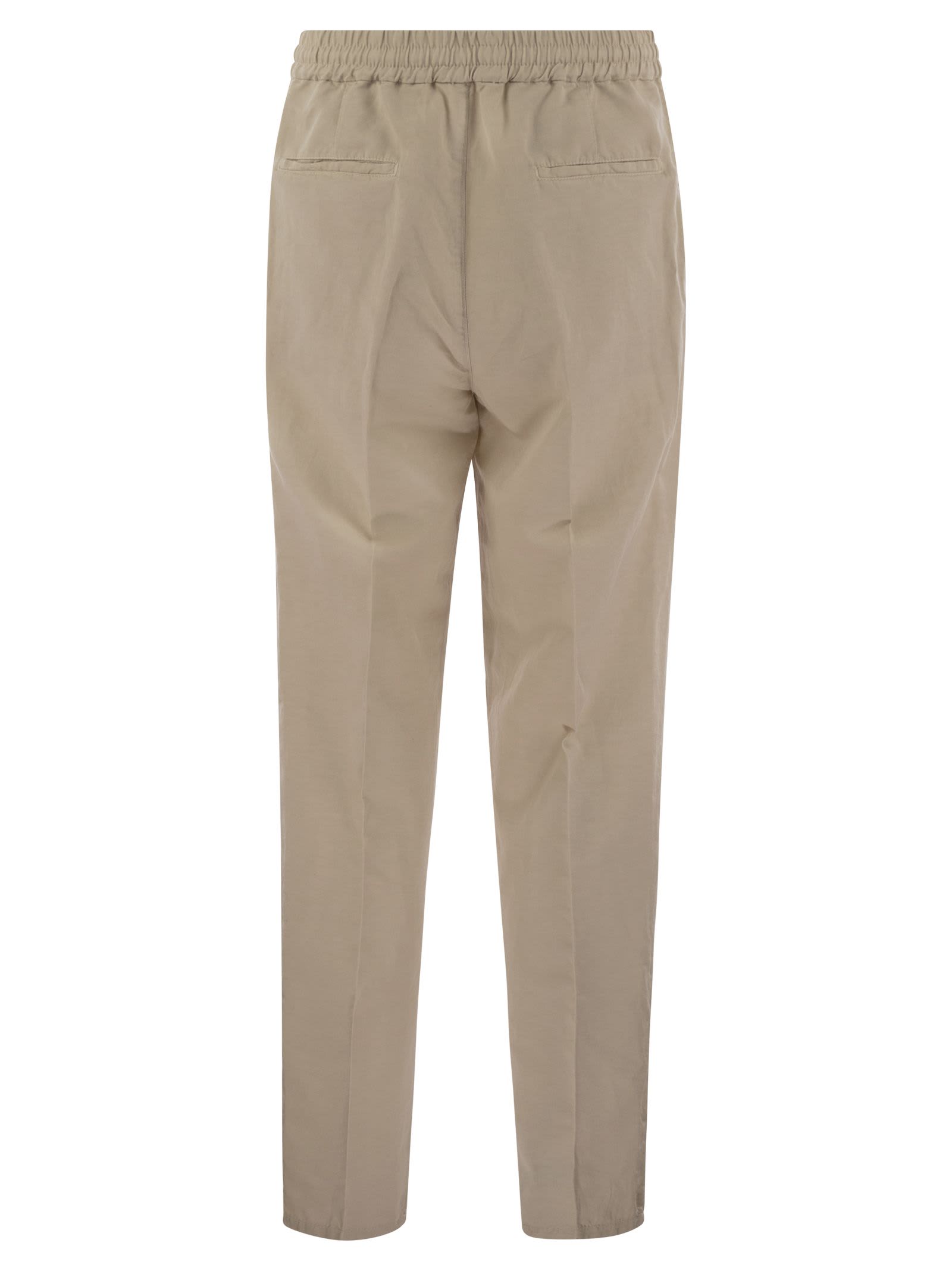 Shop Brunello Cucinelli Leisure Fit Trousers In Linen And Cotton Gabardine In Light Beige