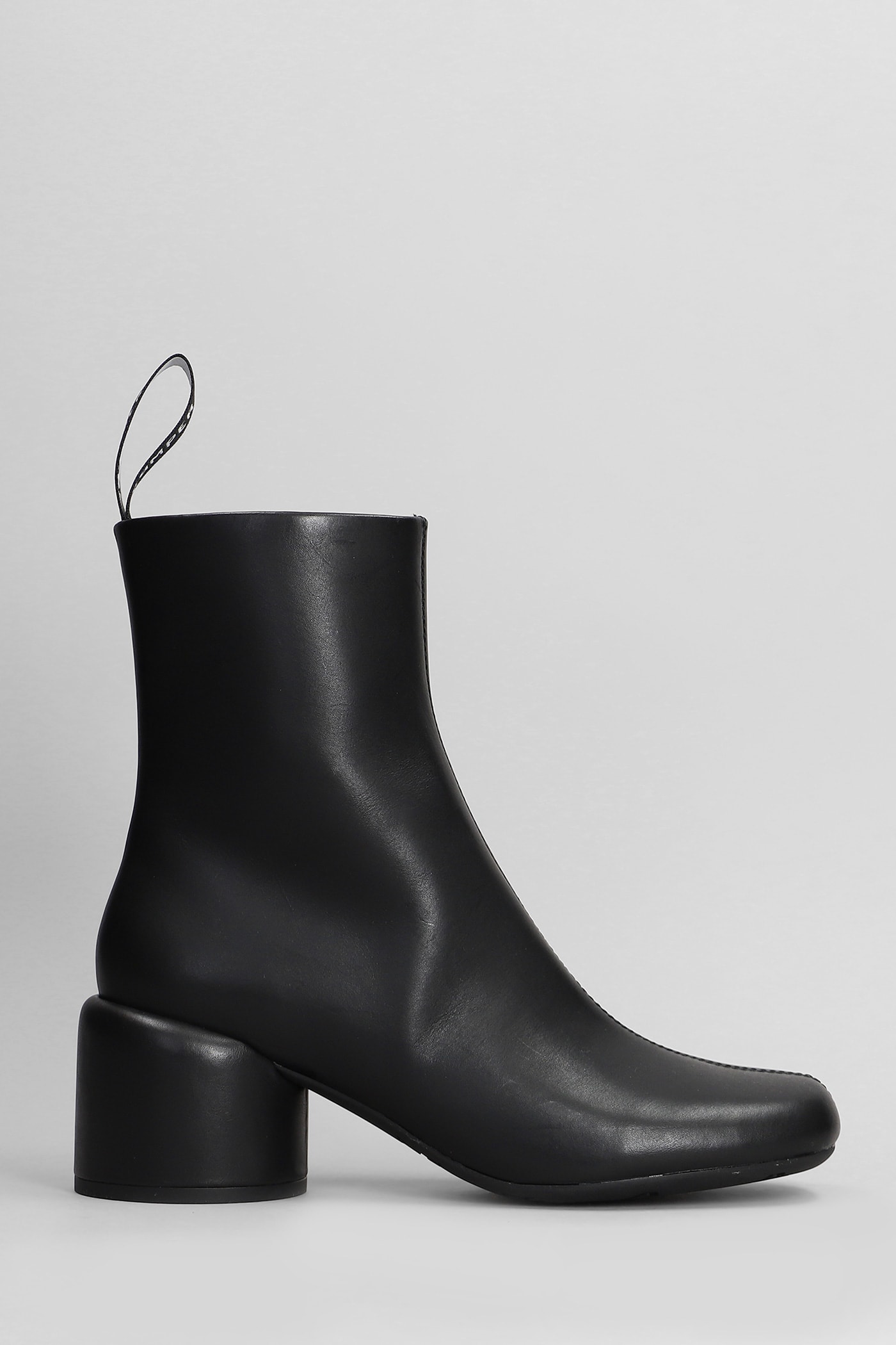 Niki High Heels Ankle Boots In Black Leather