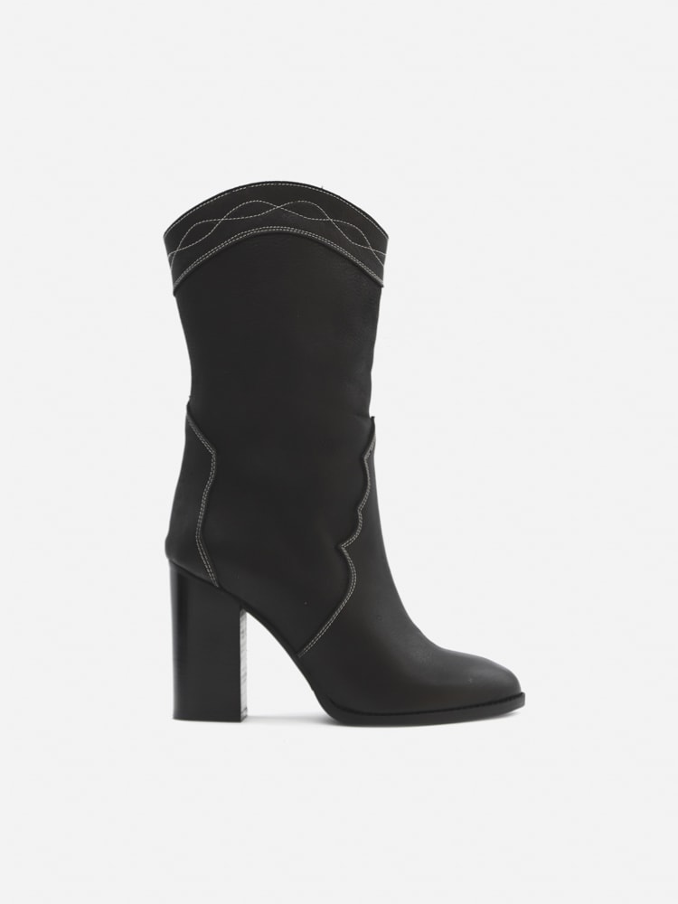 Marc Ellis Laredo Boots In Leather With Contrasting Stitching