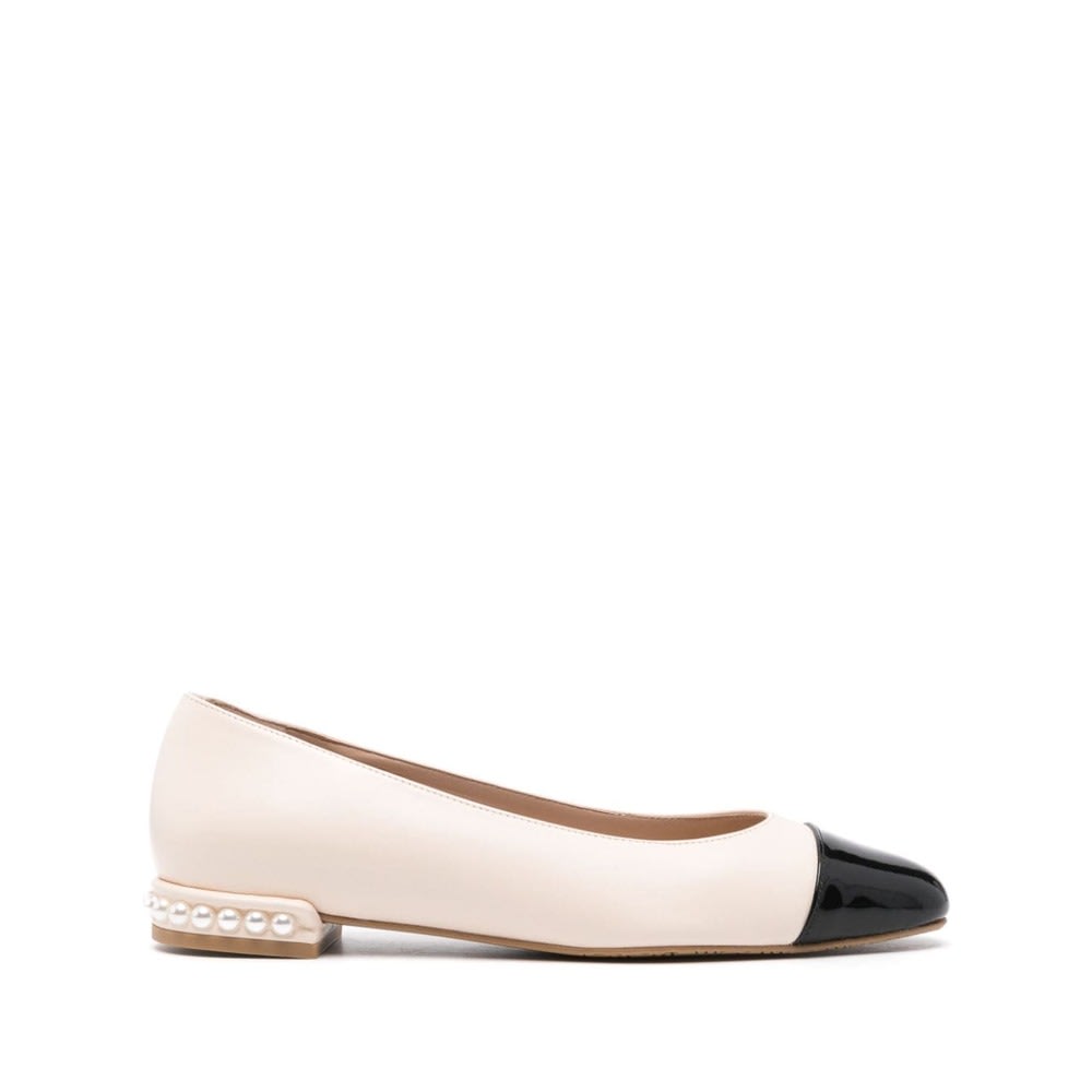 Shop Stuart Weitzman Shoes In Neutrals/black