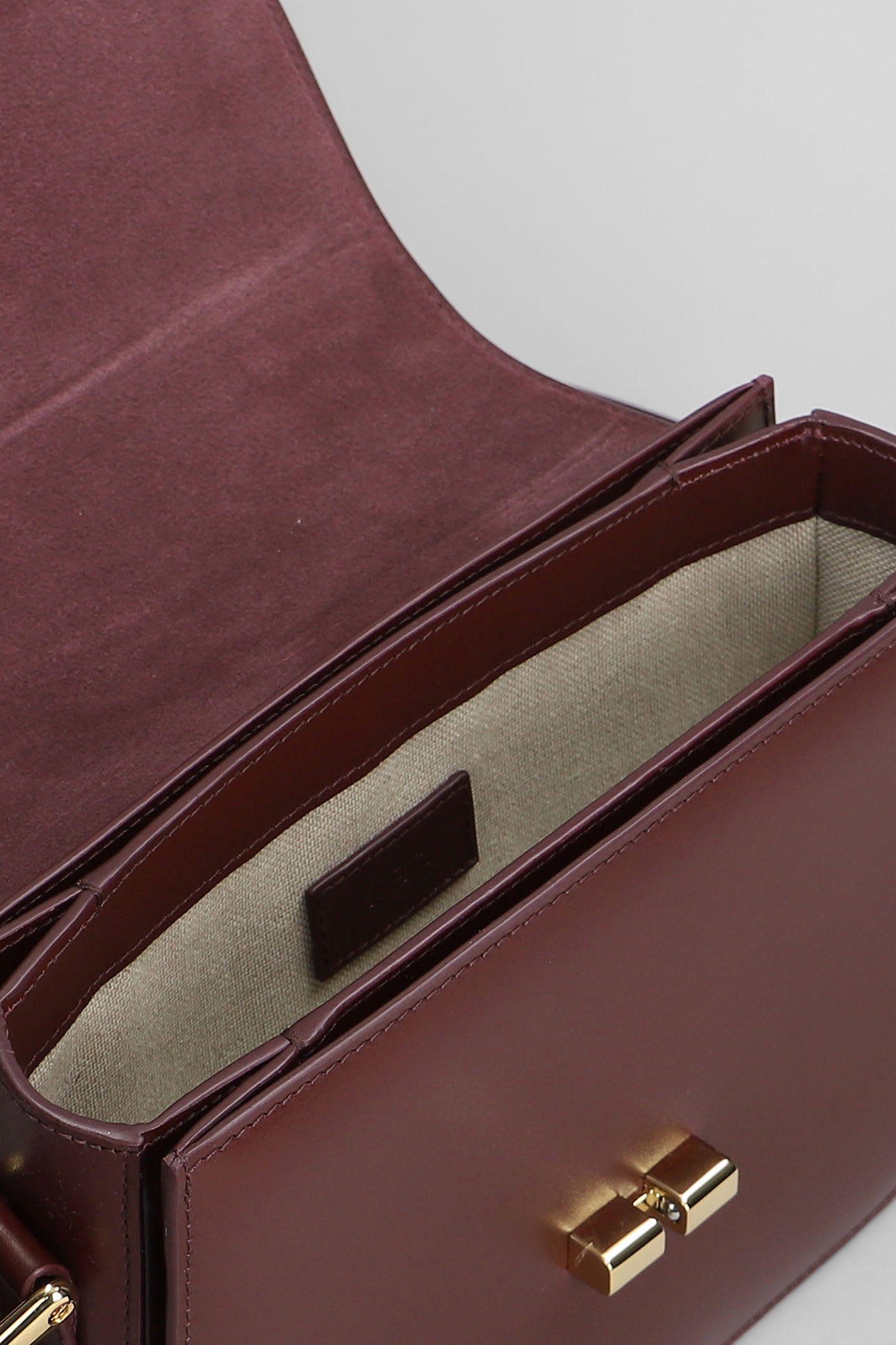 Apc Grace Small Shoulder Bag In Bordeaux Leather In Burgundy