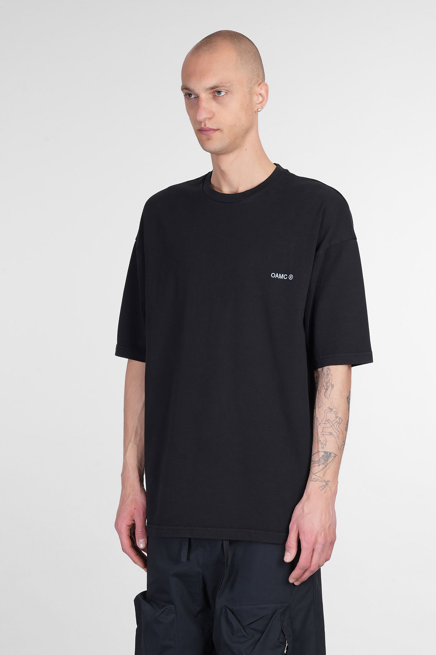 Oamc T-shirt In Black Cotton In Black
