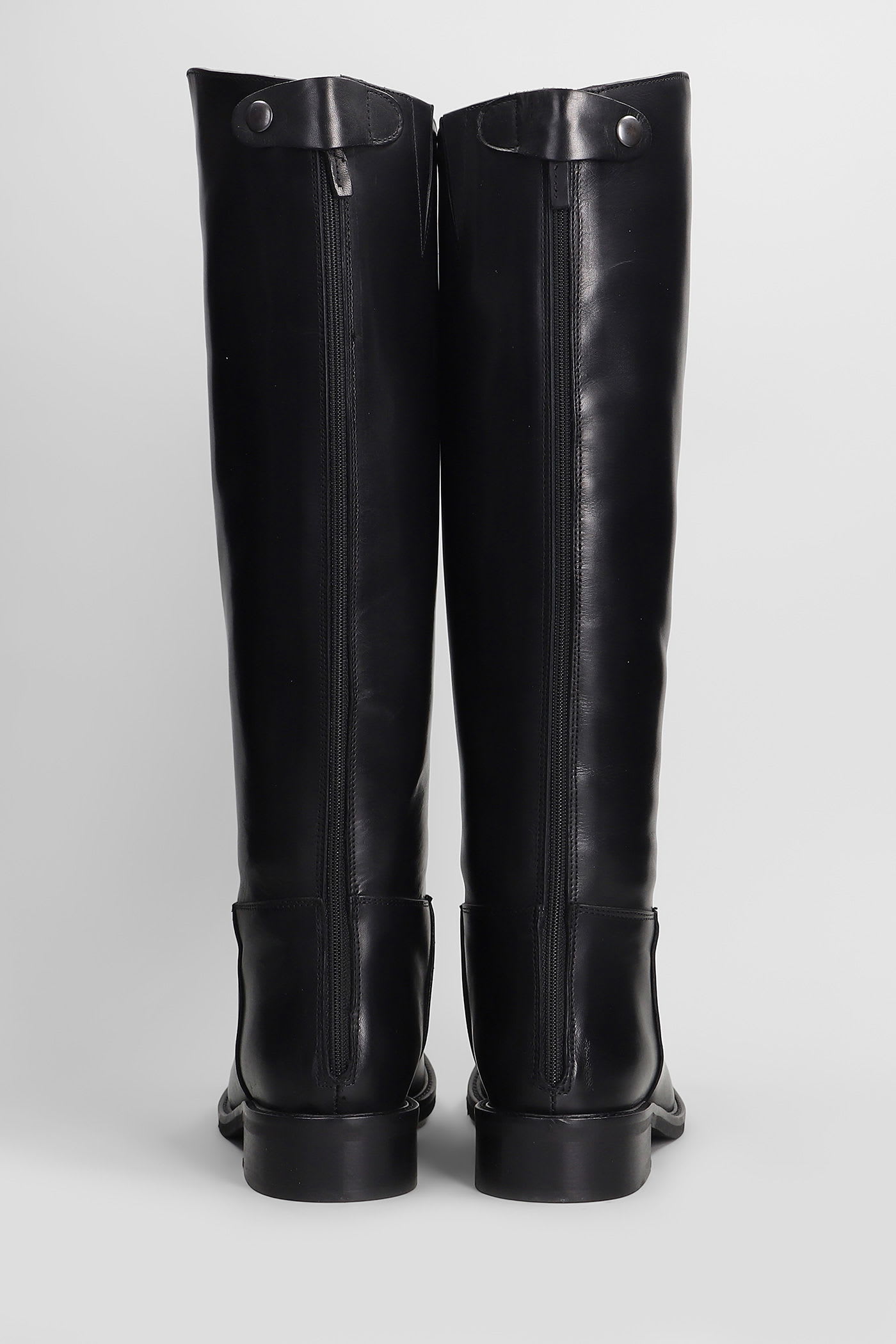 Julie Dee Low Heels Boots In Black Leather In Black