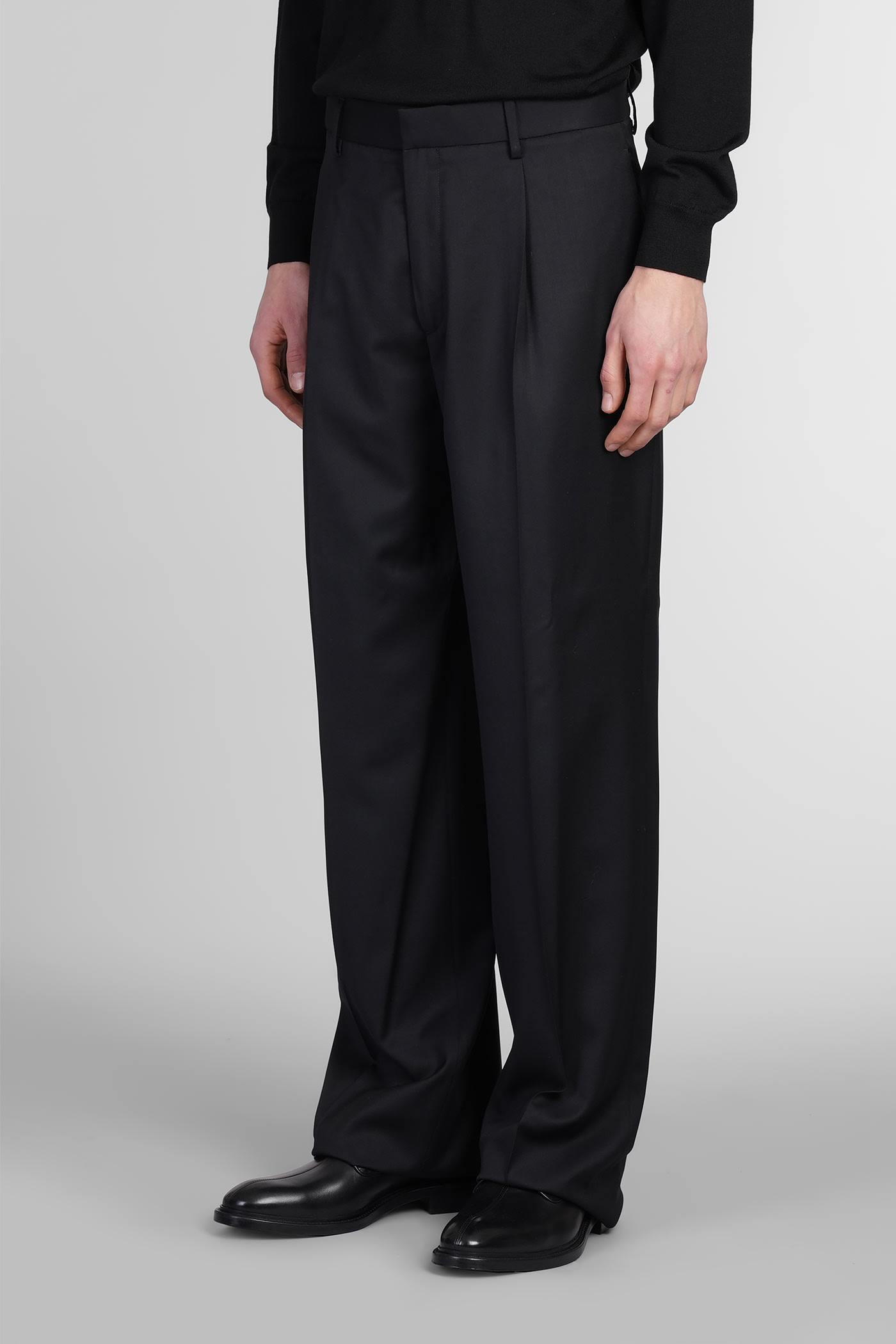 Lardini Pants In Black Wool In Black