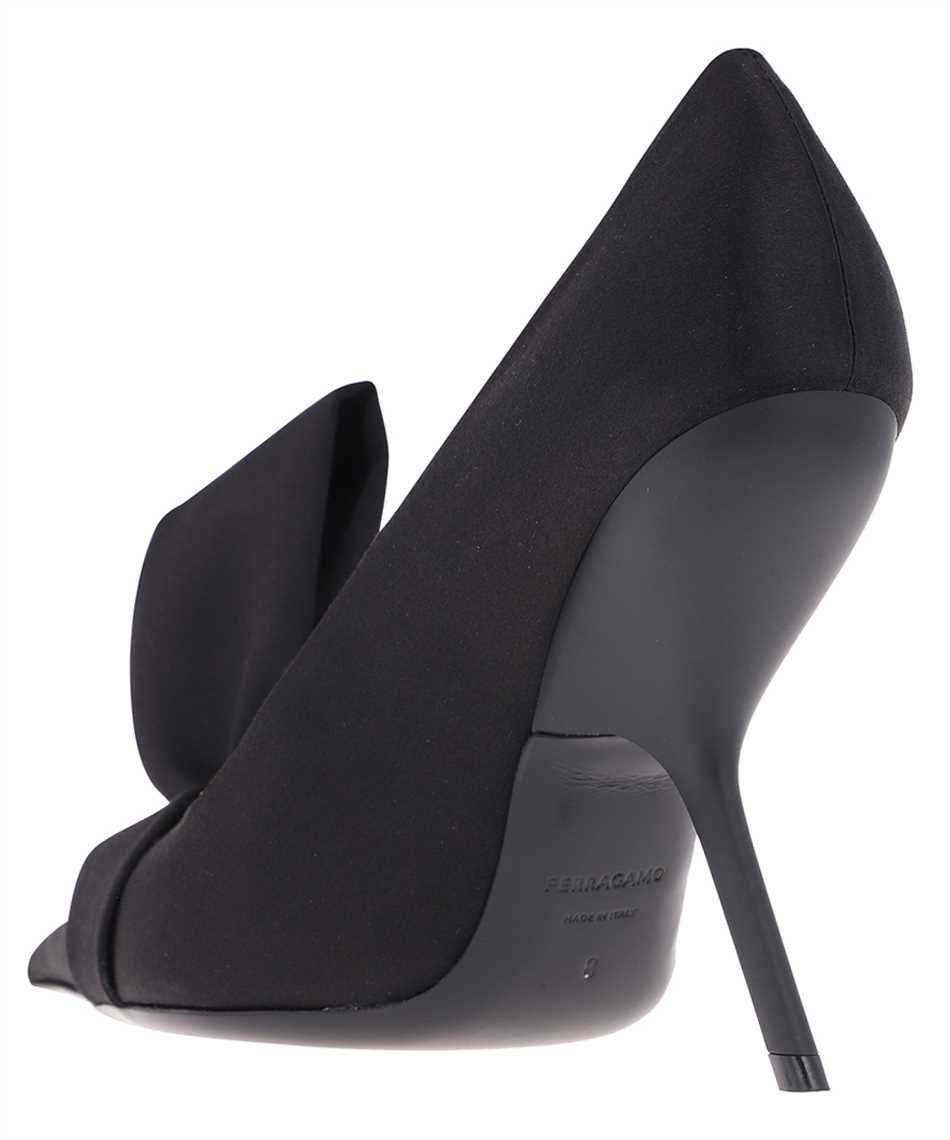 Shop Ferragamo Erica Bow Pumps In Black