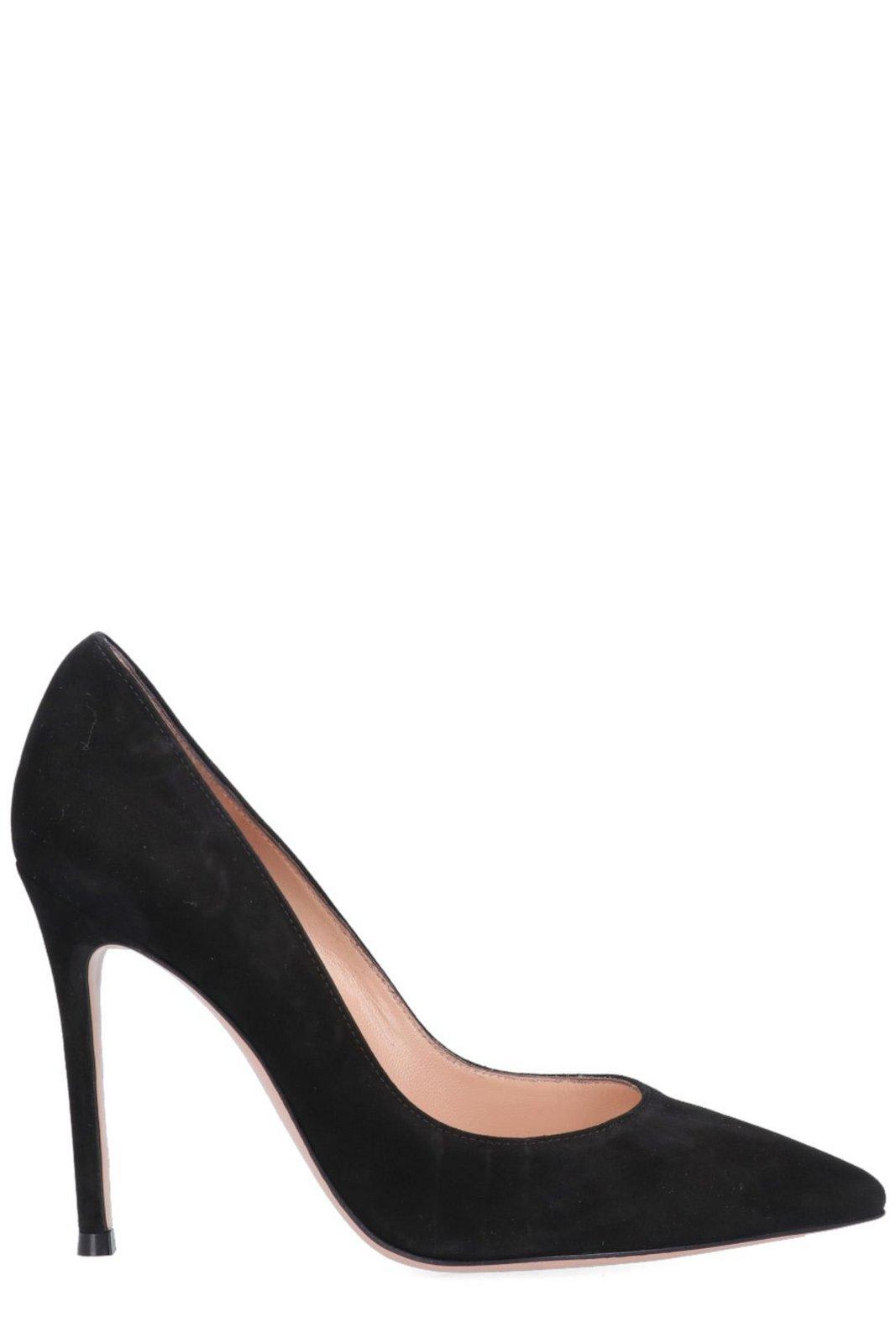 Gianvito Rossi Pointed Toe Pumps In Black