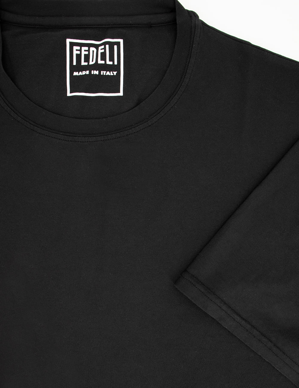 Shop Fedeli T-shirt In 36