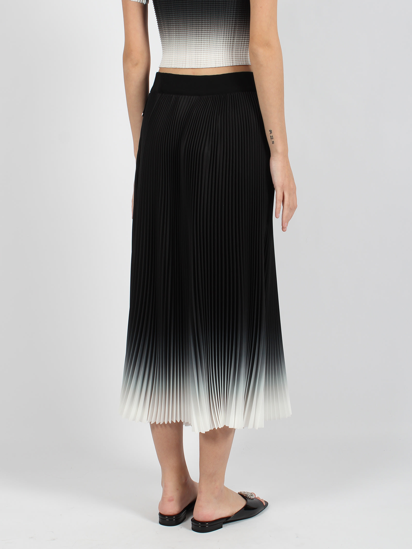 Shop Herno Pliss? Nuance Skirt In Nero