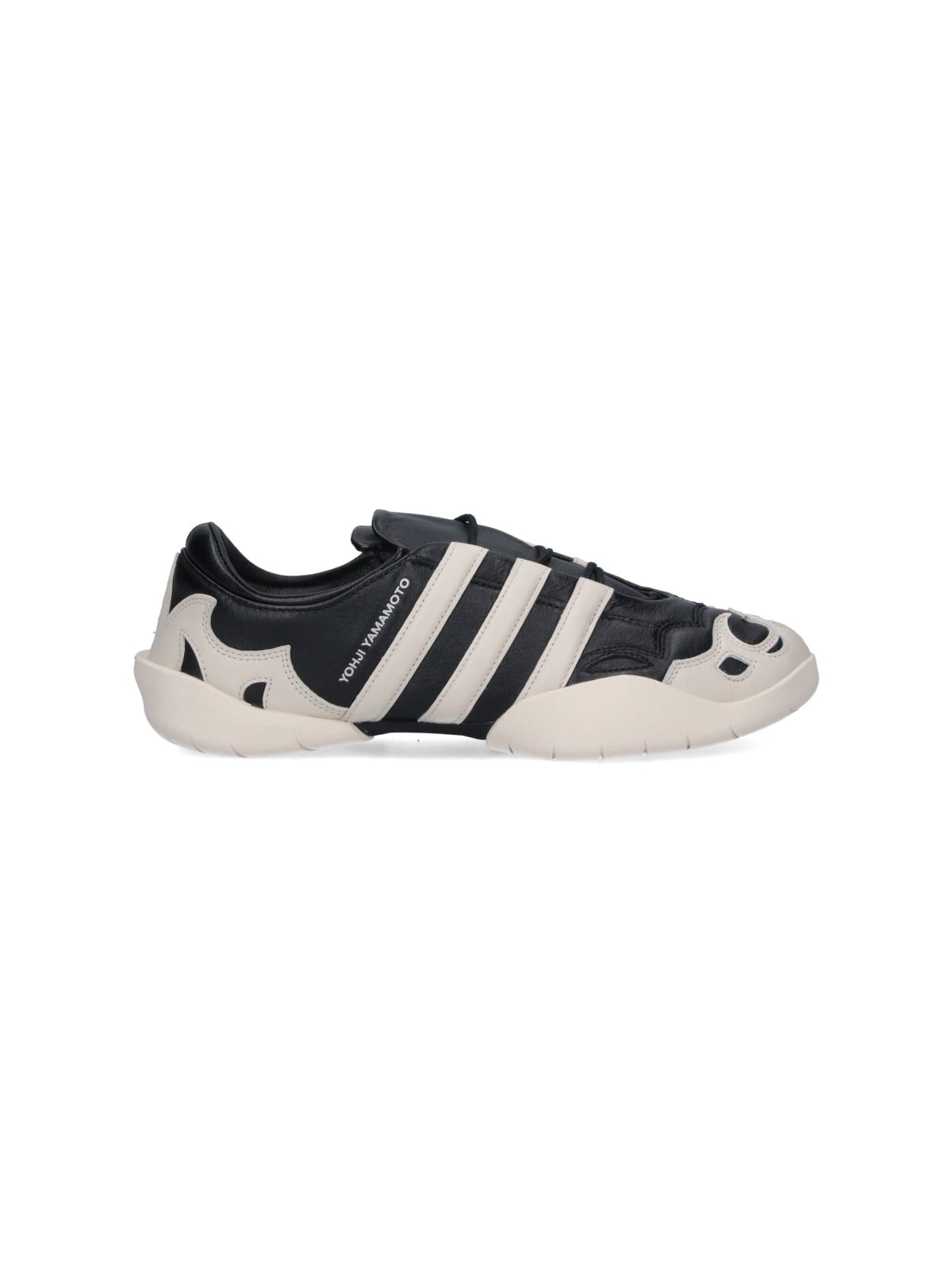 Y-3 Regu 2002 Sneakers In Black
