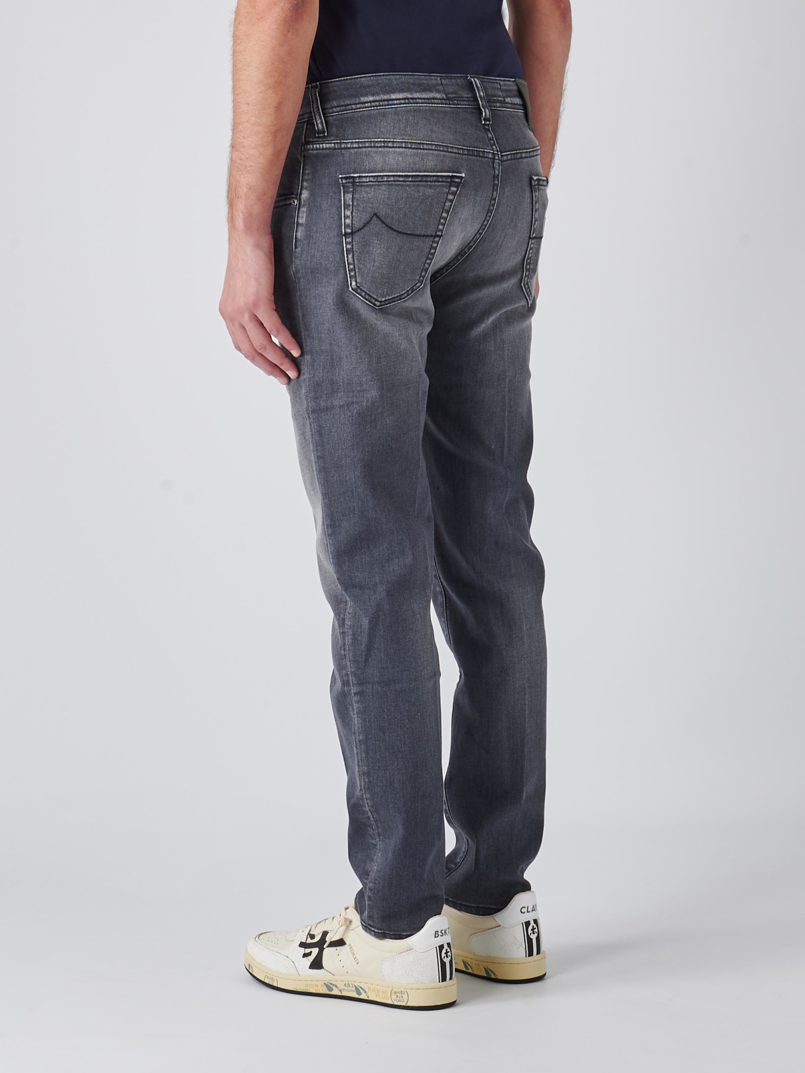 Shop Jacob Cohen Pantalone Super Slim Crop/carrot Trousers In Nero
