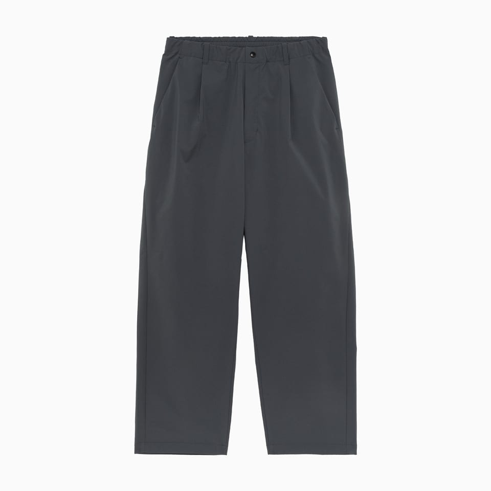 One Tuck Tapered Pants