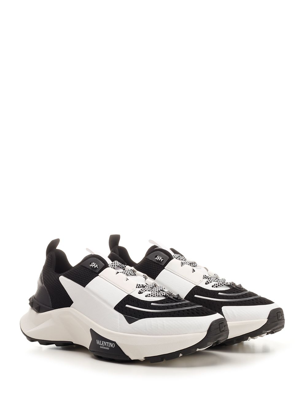 Shop Valentino Sneaker Low Top True Act In White