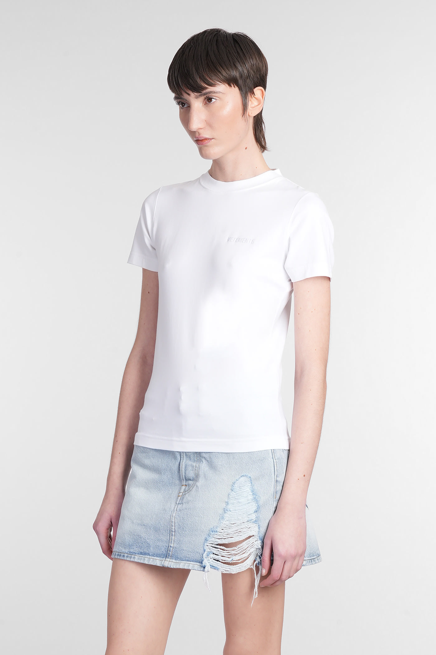 Shop Vetements T-shirt In White Cotton