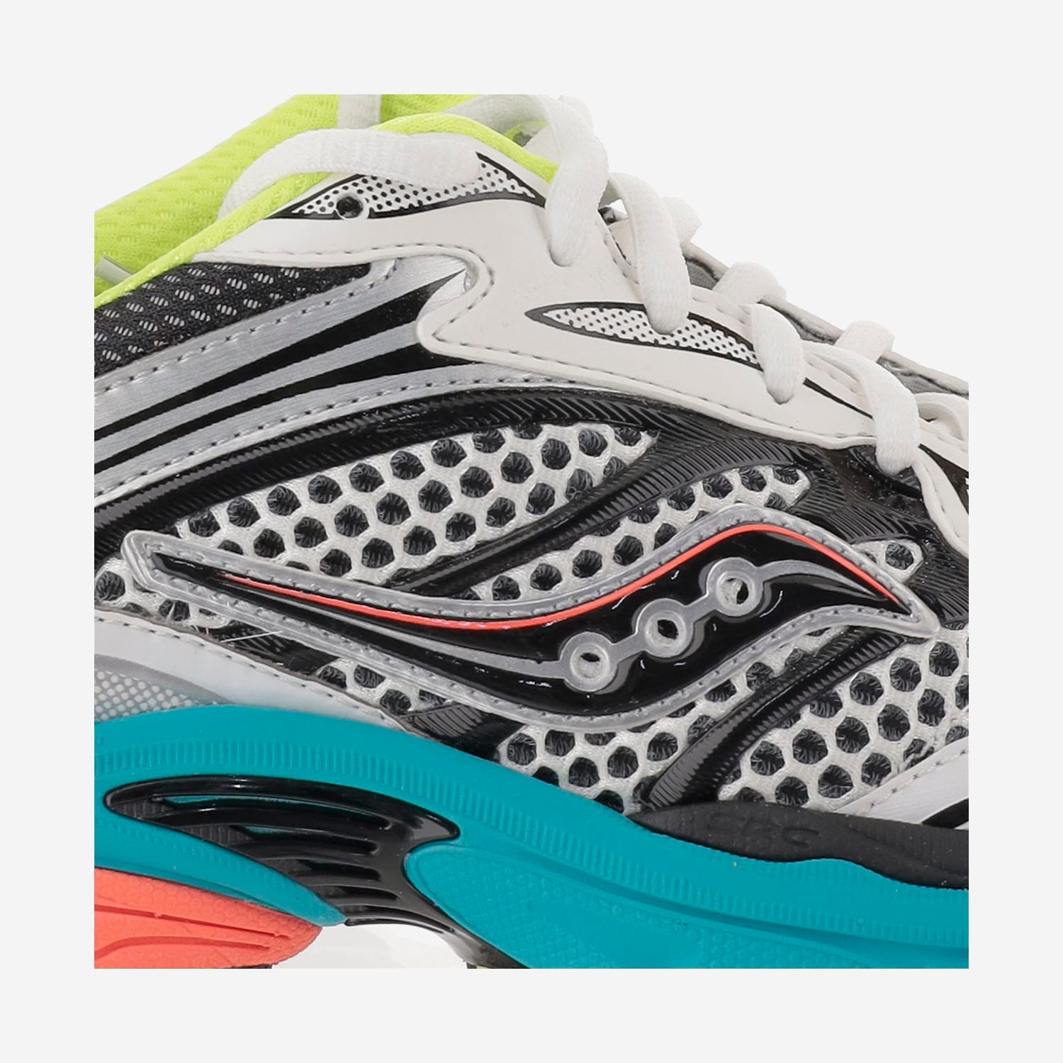 Saucony Mens Silver Mutant Progrid Omni 9 Woven Trainers In Multi