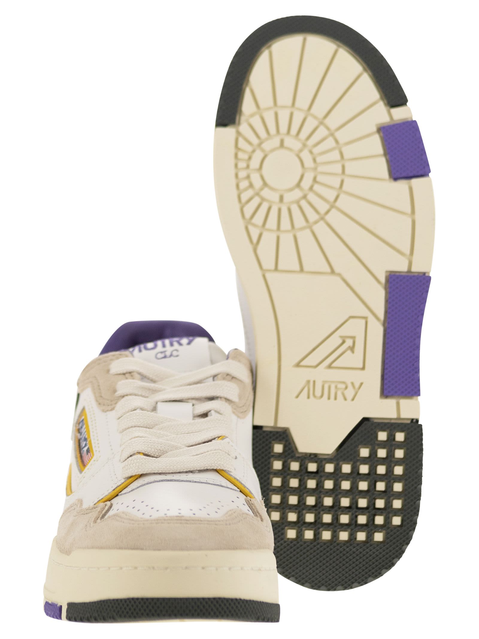 Autry Clc - Womens Low Sneaker In White/purple