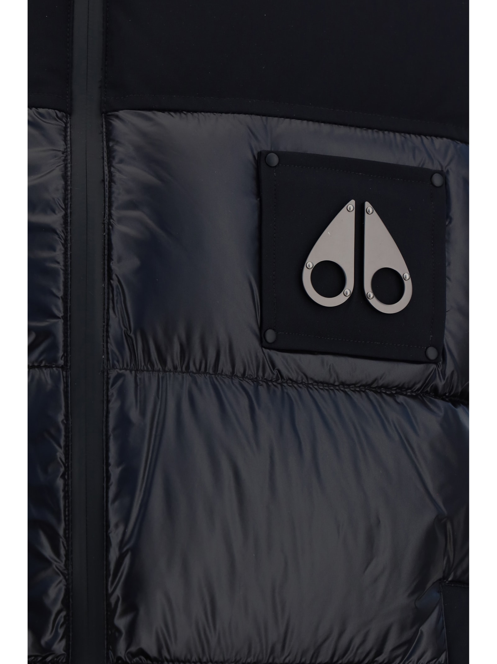 Moose Knuckles Victory Peak Down Vest In Black