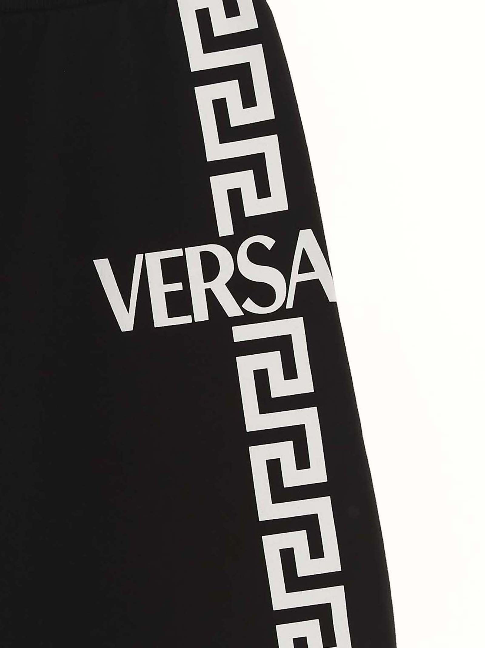 Shop Young Versace Greca Bermuda Shorts In Nero Bianco