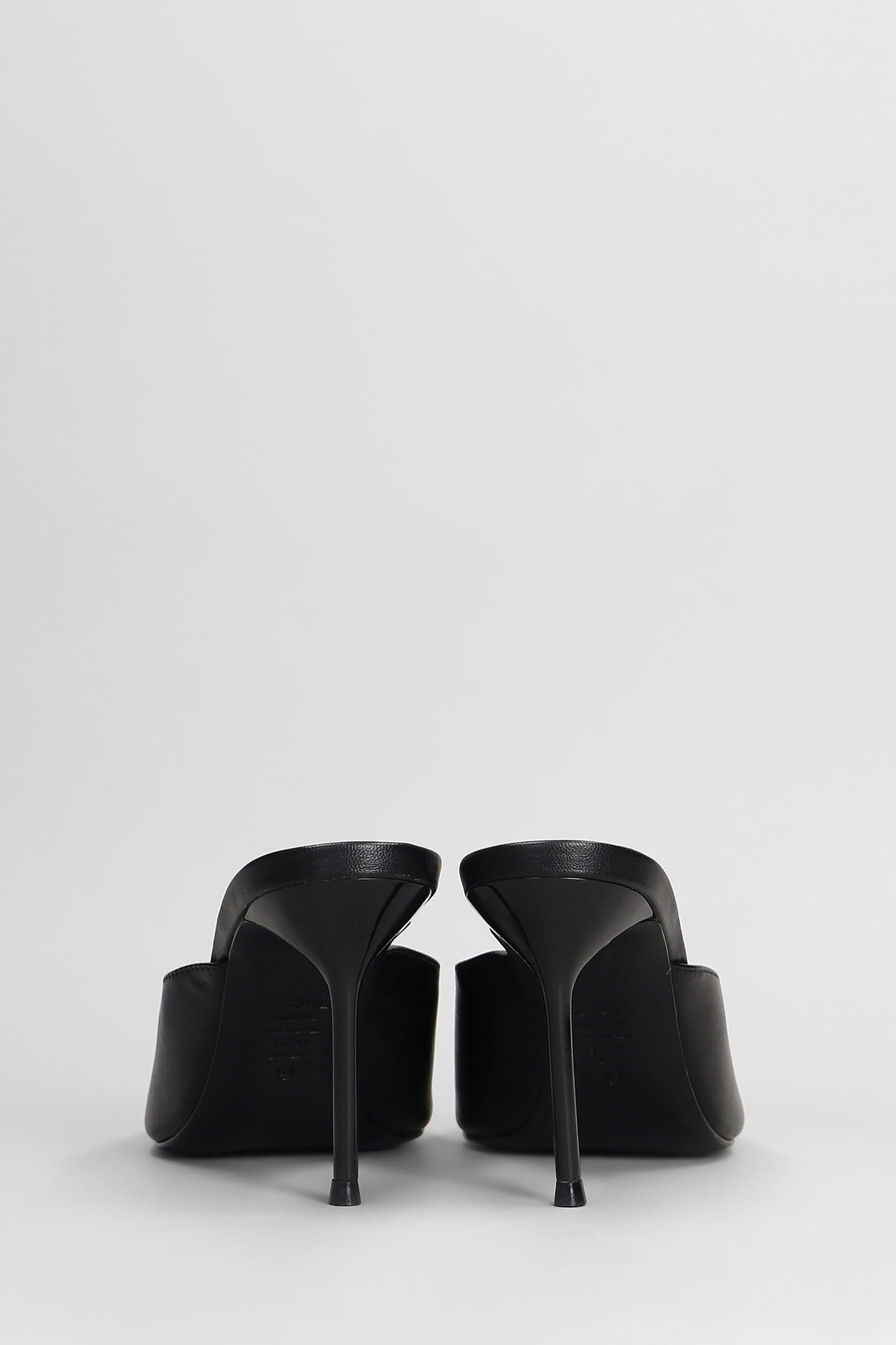 SCHUTZ SLIPPER-MULE IN BLACK LEATHER 