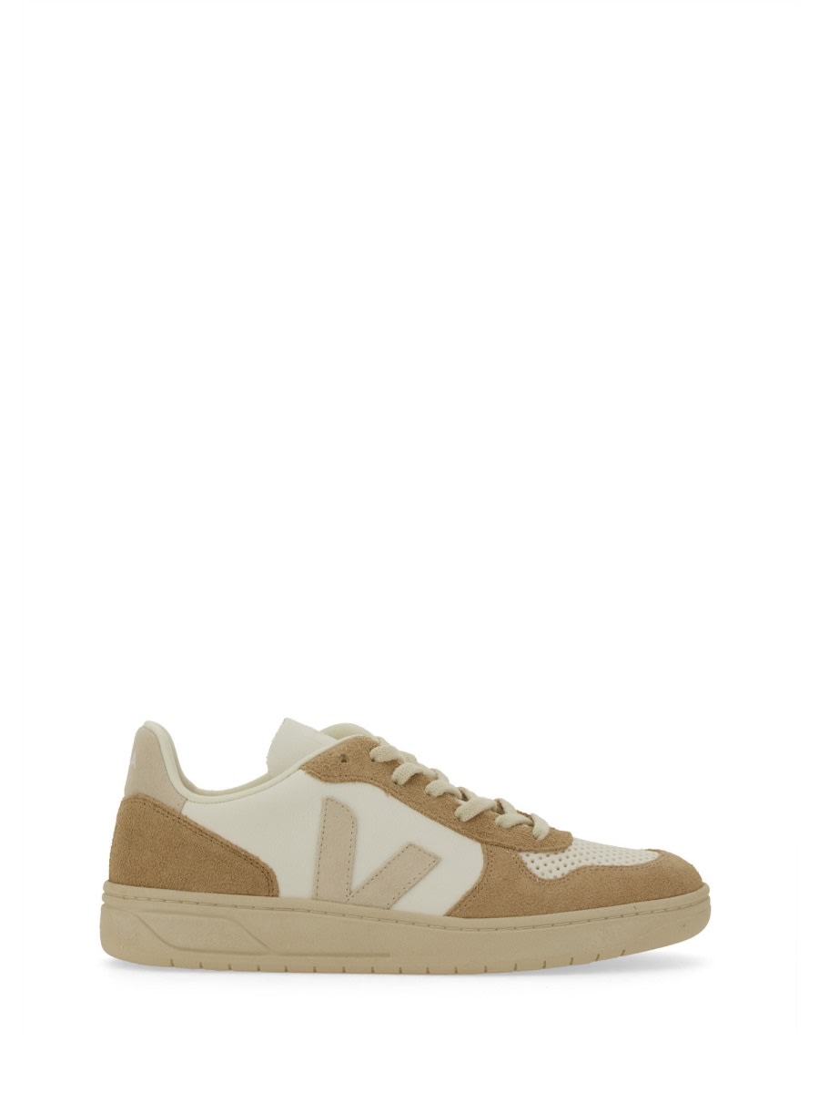 Shop Veja Sneaker V-10 In White