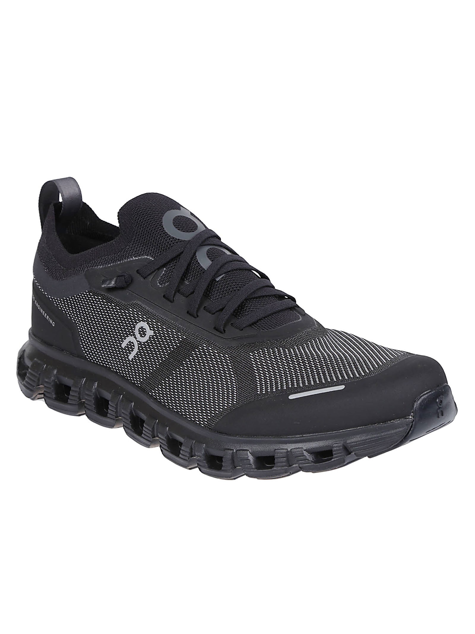 On Cloud 6 Versa Trainers In Black
