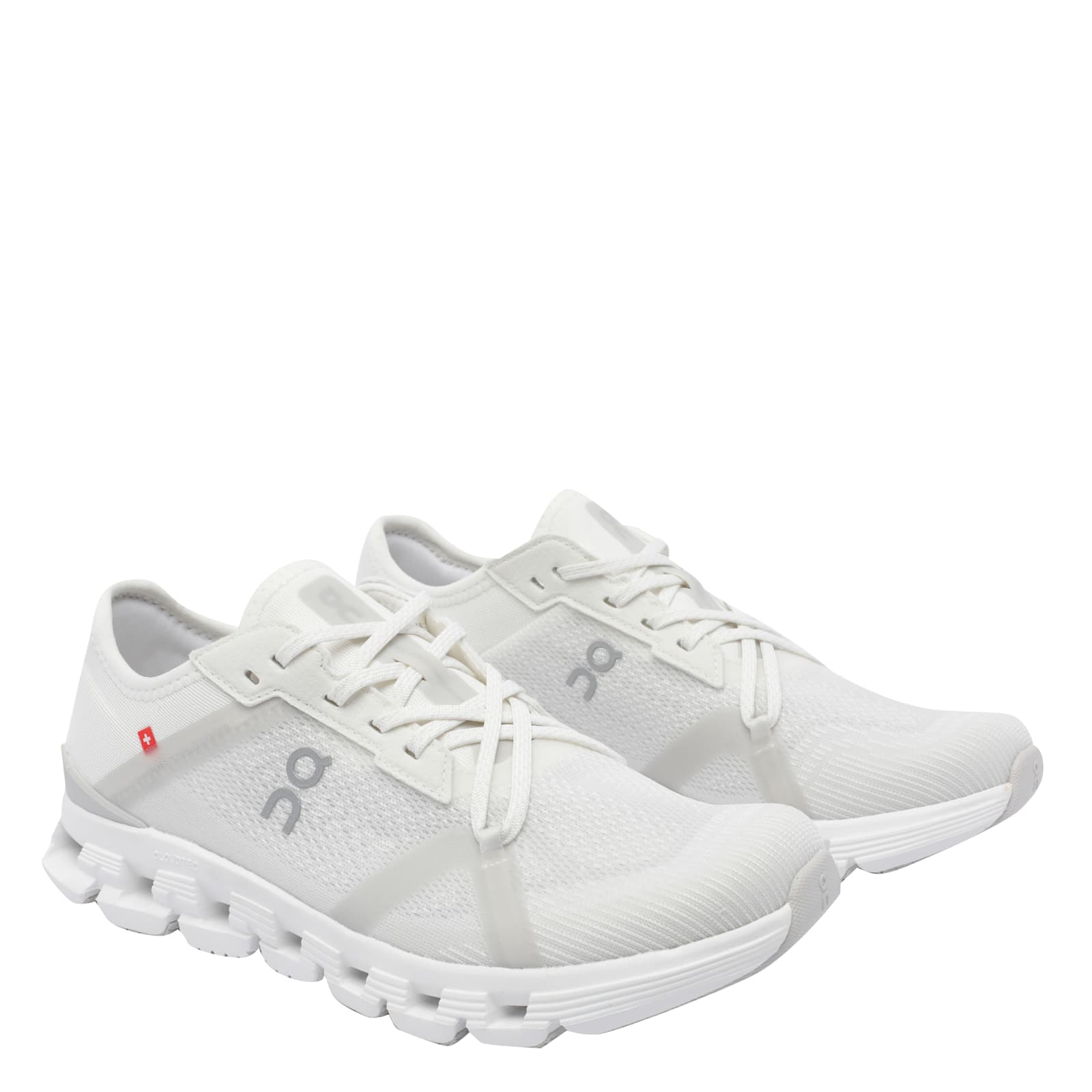 On Cloud X 4 Ad Panelled Mesh-knit Sneakers In White