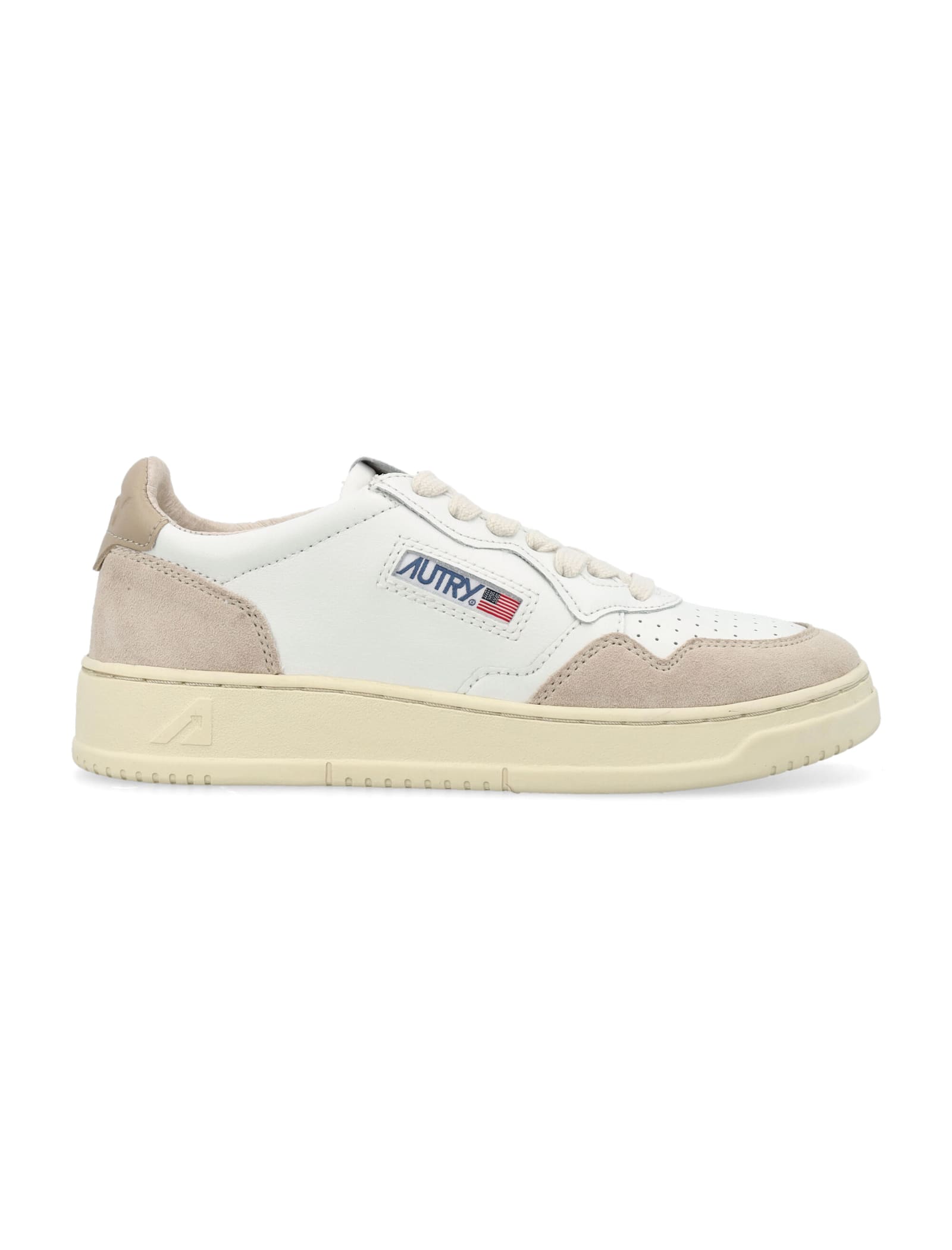 Shop Autry Medalist Low In White Pepper