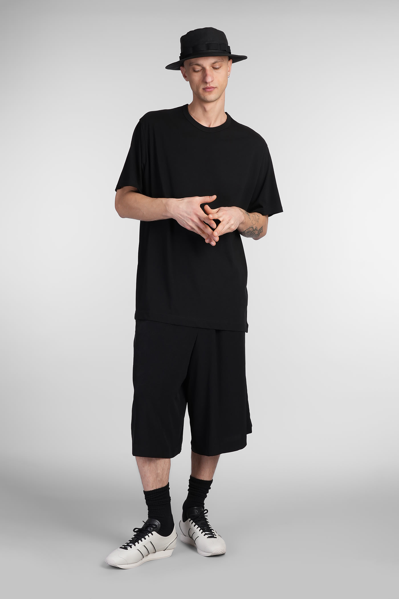 Shop Yohji Yamamoto T-shirt In Black Cotton