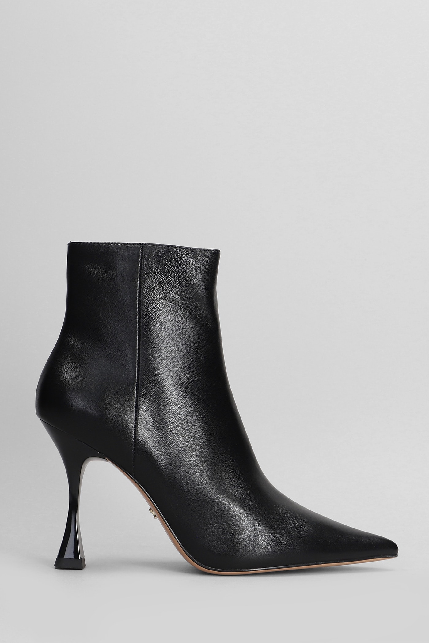 Jazmine High Heels Ankle Boots In Black Leather