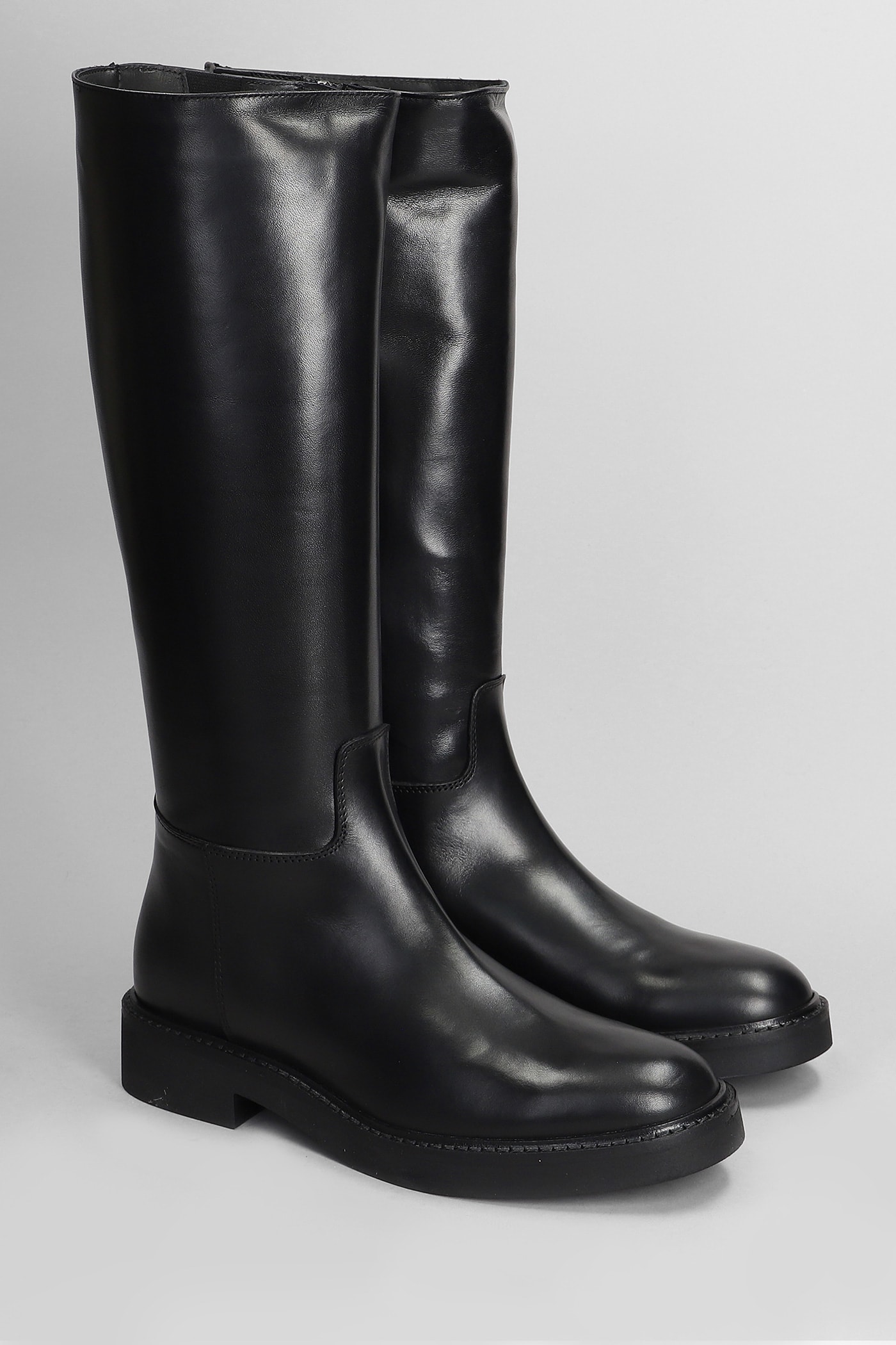 Shop Julie Dee Low Heels Boots In Black Leather