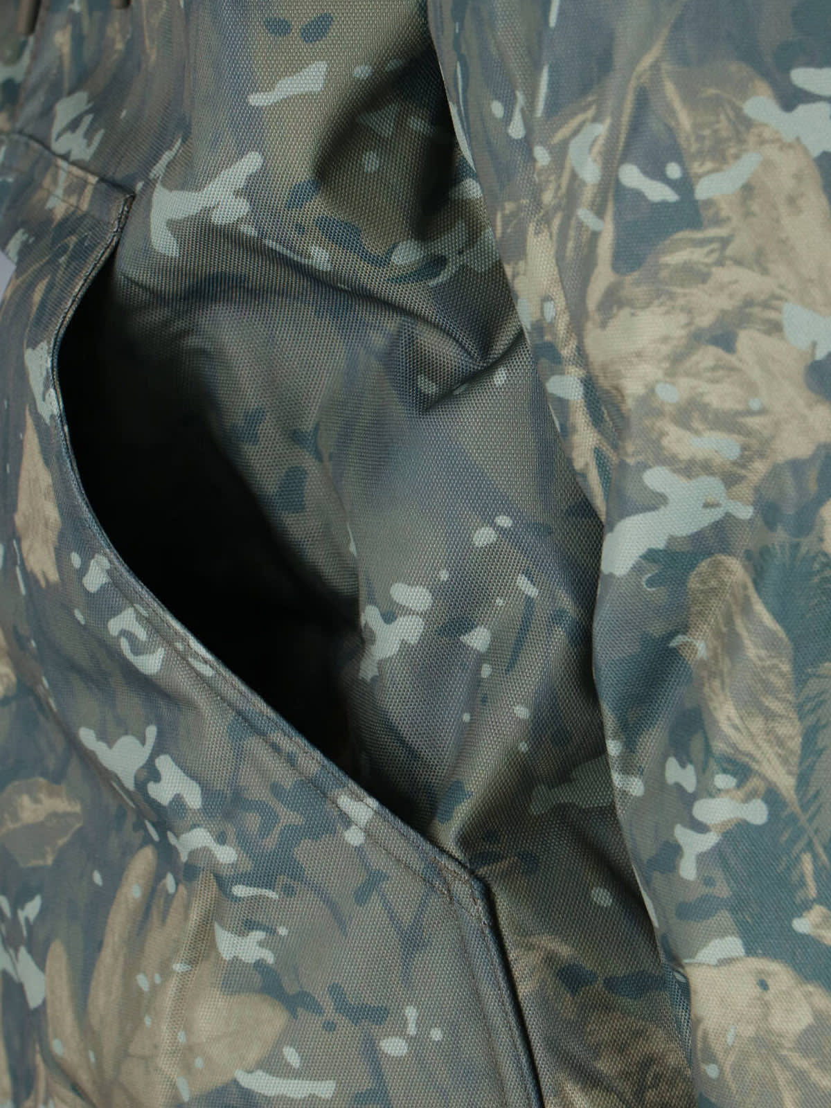 Carhartt Hooded Camouflage Jacket With Ribbed Cuffs And Hem In Green