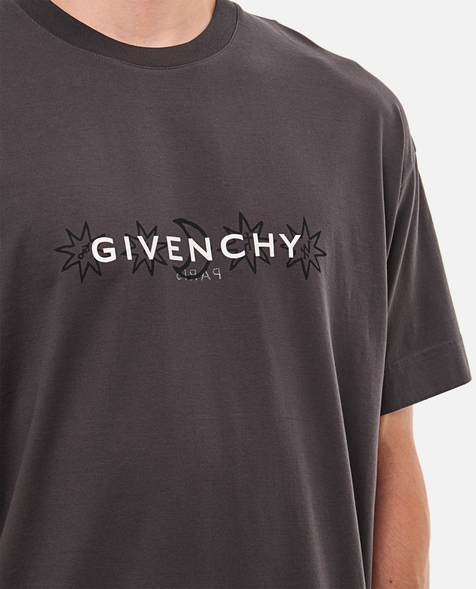 Shop Givenchy Standard T-shirt In Grey