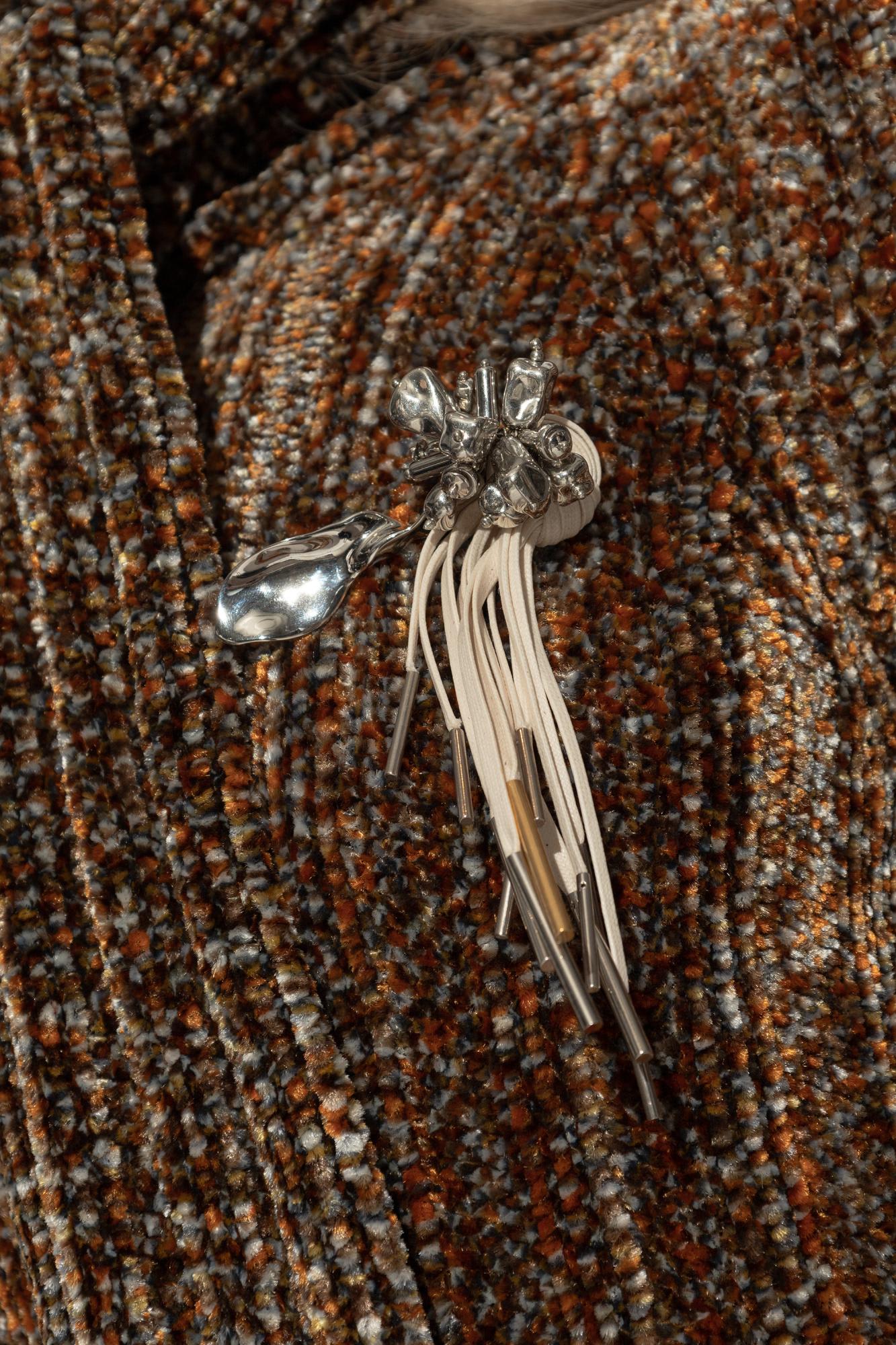 Dries Van Noten Brass Brooch In Brown