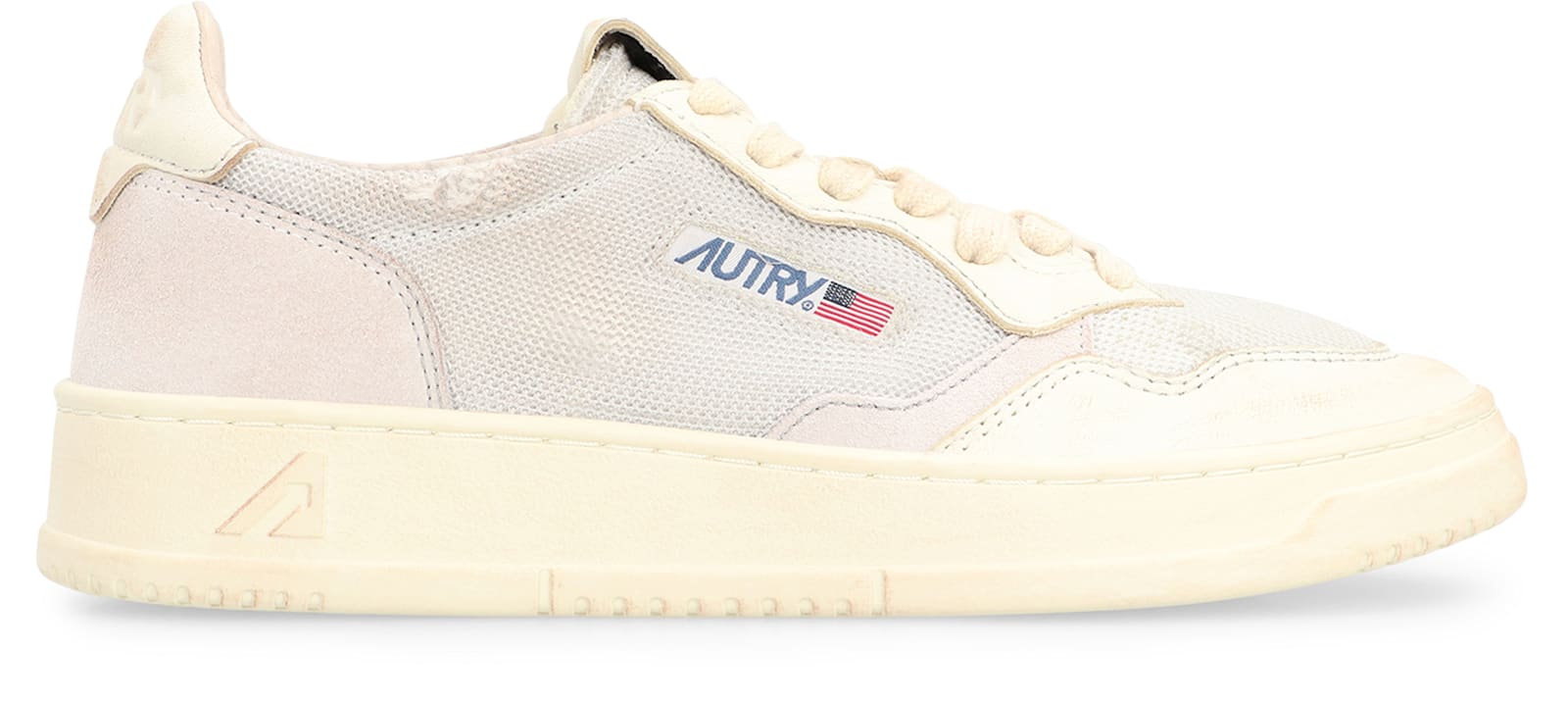 Autry Medalist Super Vintage Low-top Sneakers In Ivory