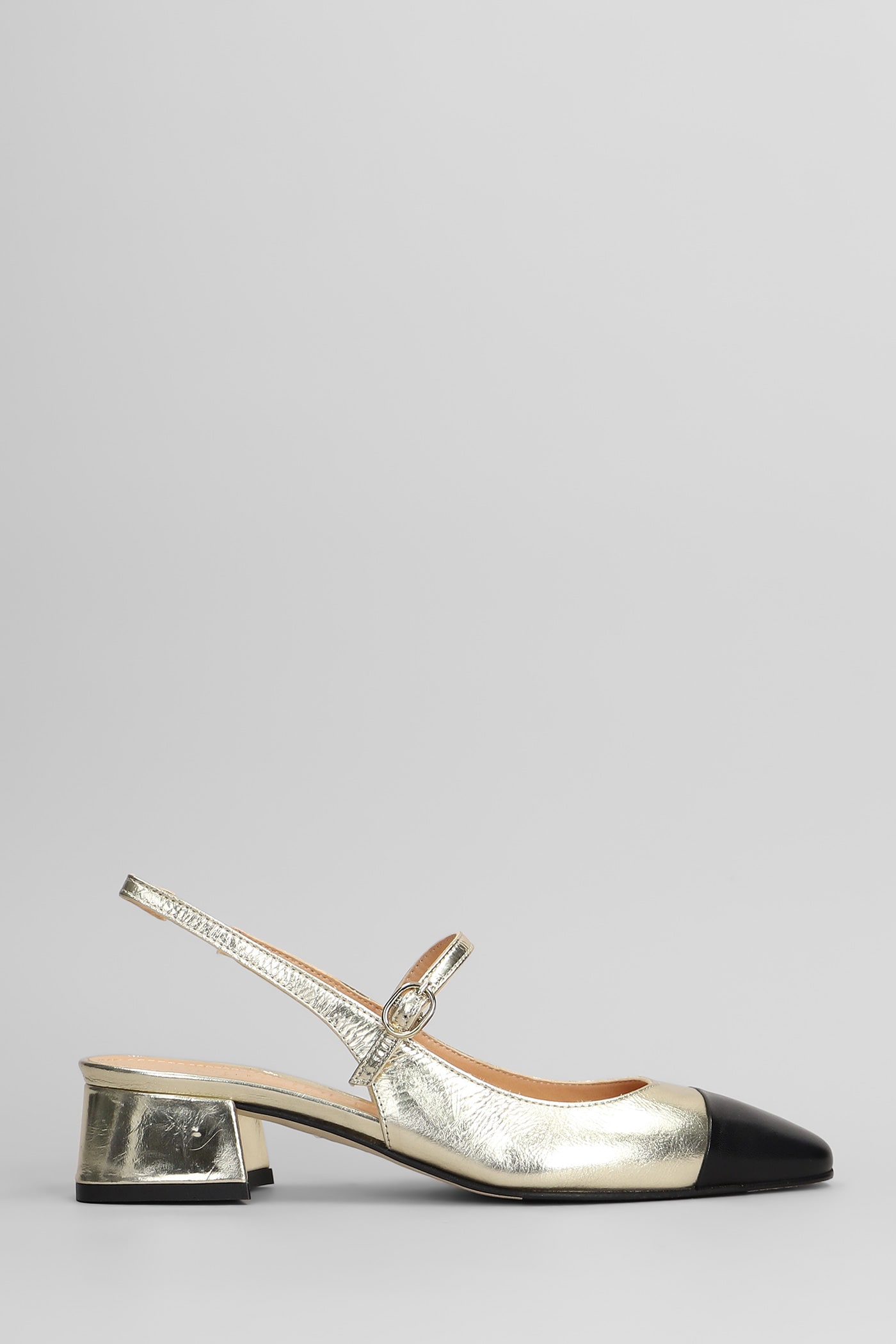 Pumps In Platinum Leather