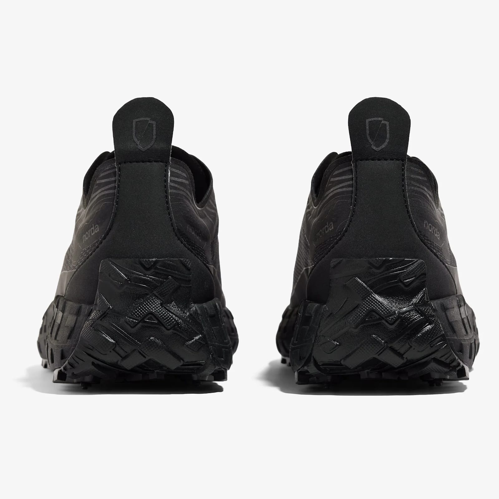 Norda The 001 Ltd Edition Graphene 1012 Sneakers In Stealth Black