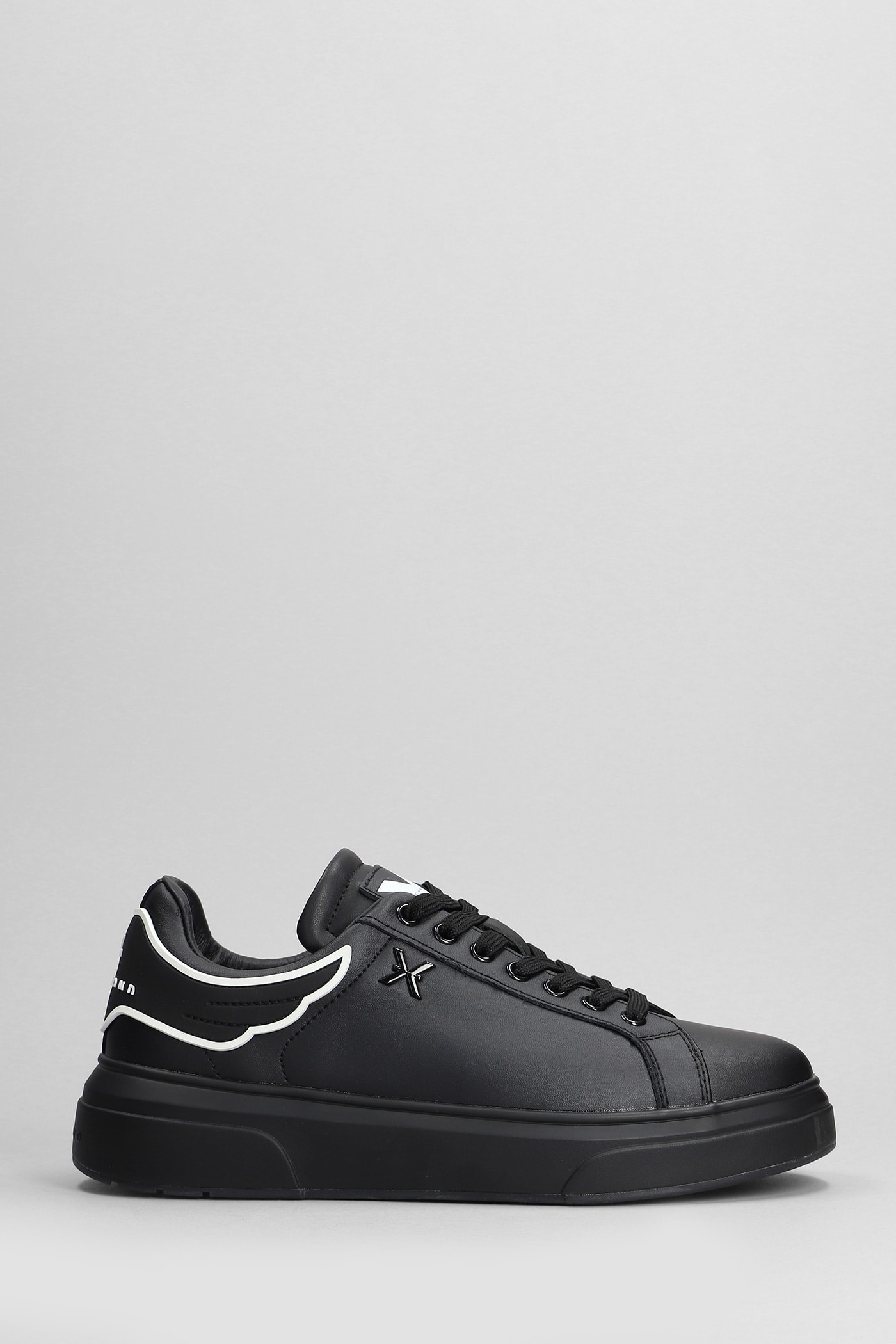 Sneakers In Black Leather