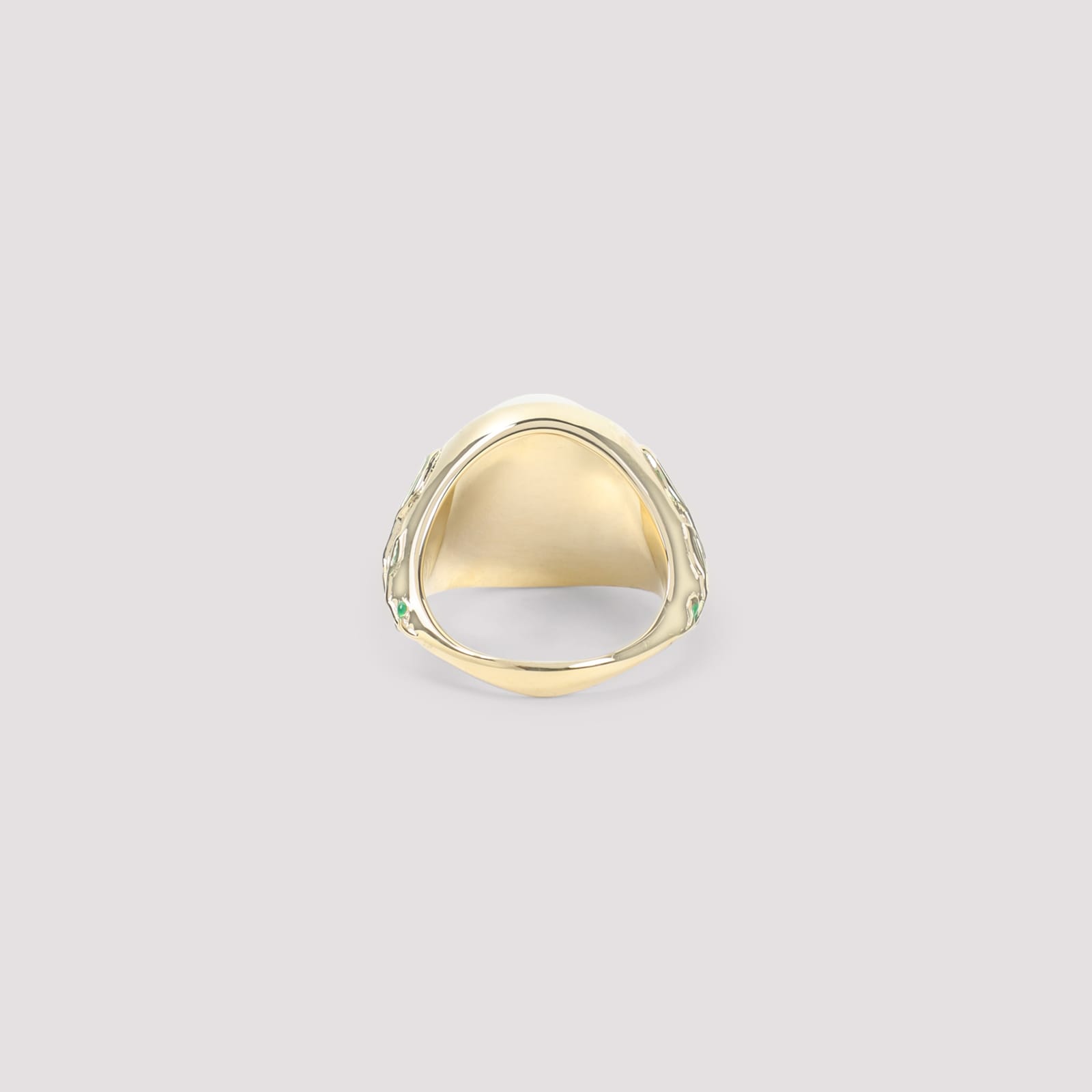 Casablanca Pearl Signet Ring Laurel Detailing In Gold