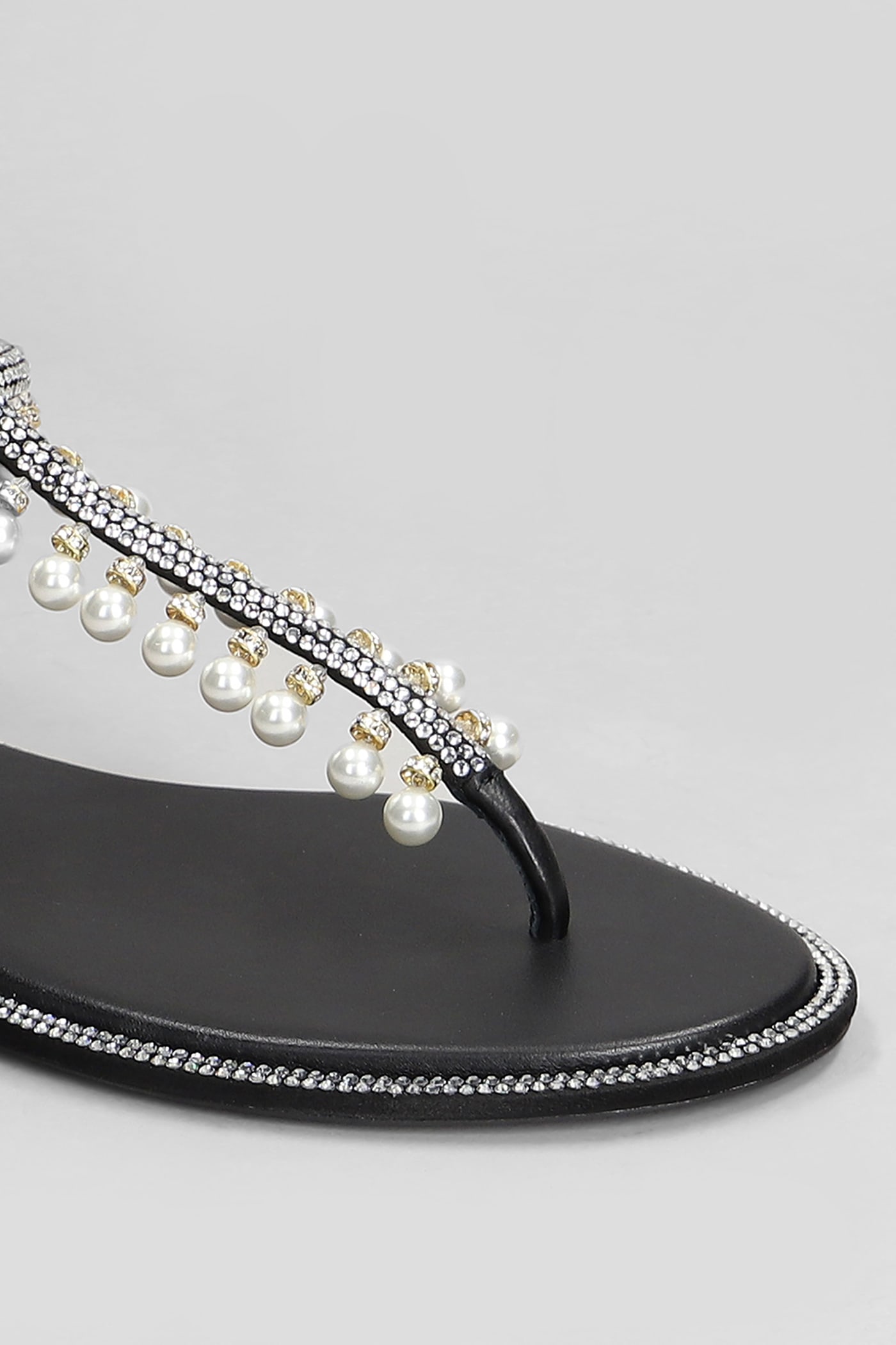René Caovilla Flat Sandals Adorned Open Toe In Black
