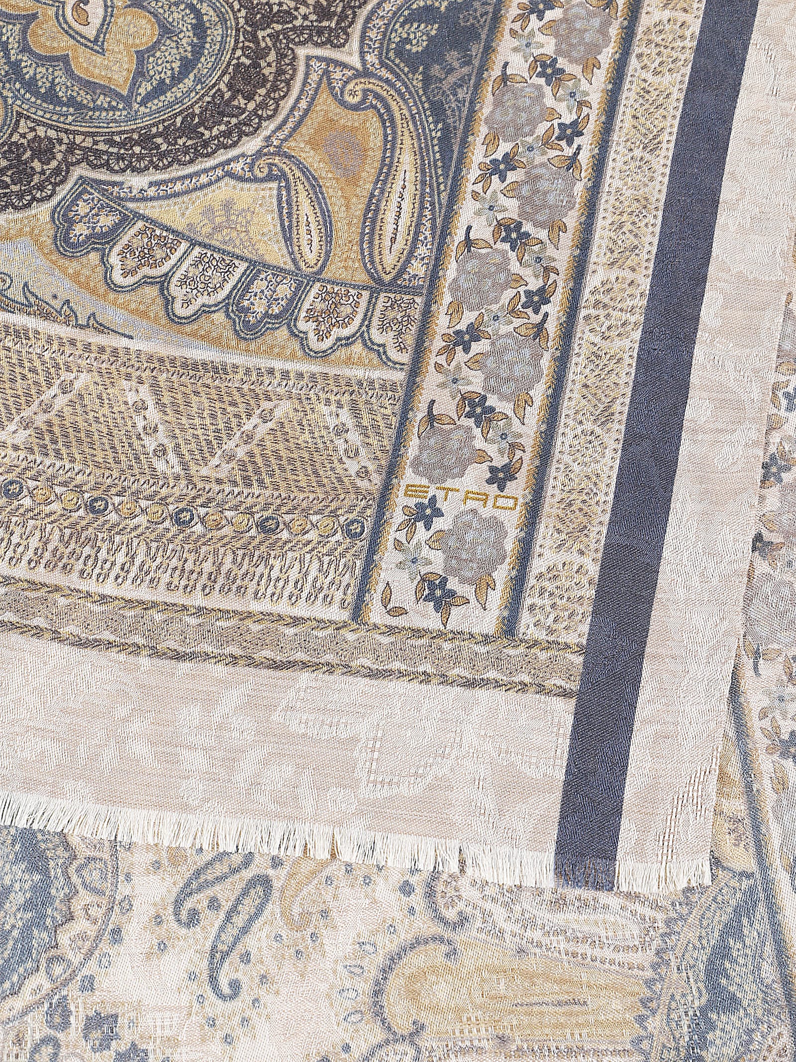 Shop Etro Scarf In Beige Fantasia