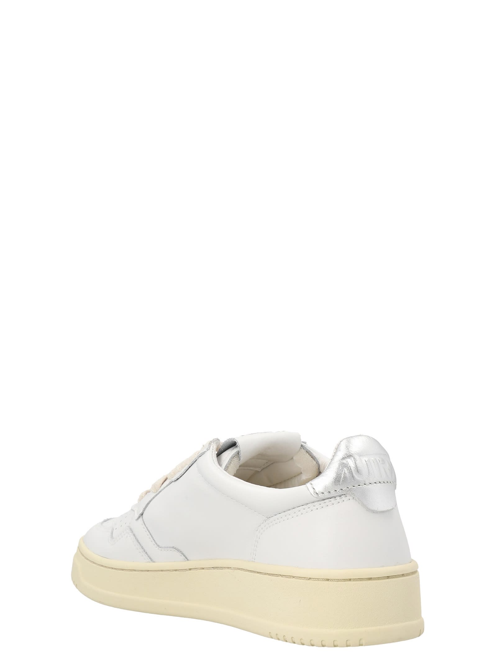 Shop Autry 01 Sneakers In Silver