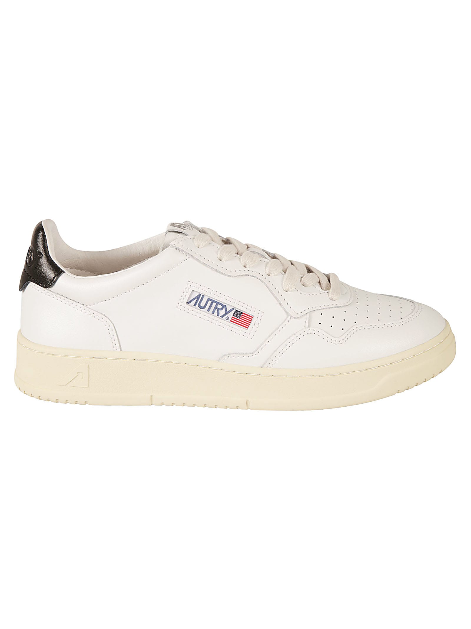 Autry Medalist Low Sneakers In White/black