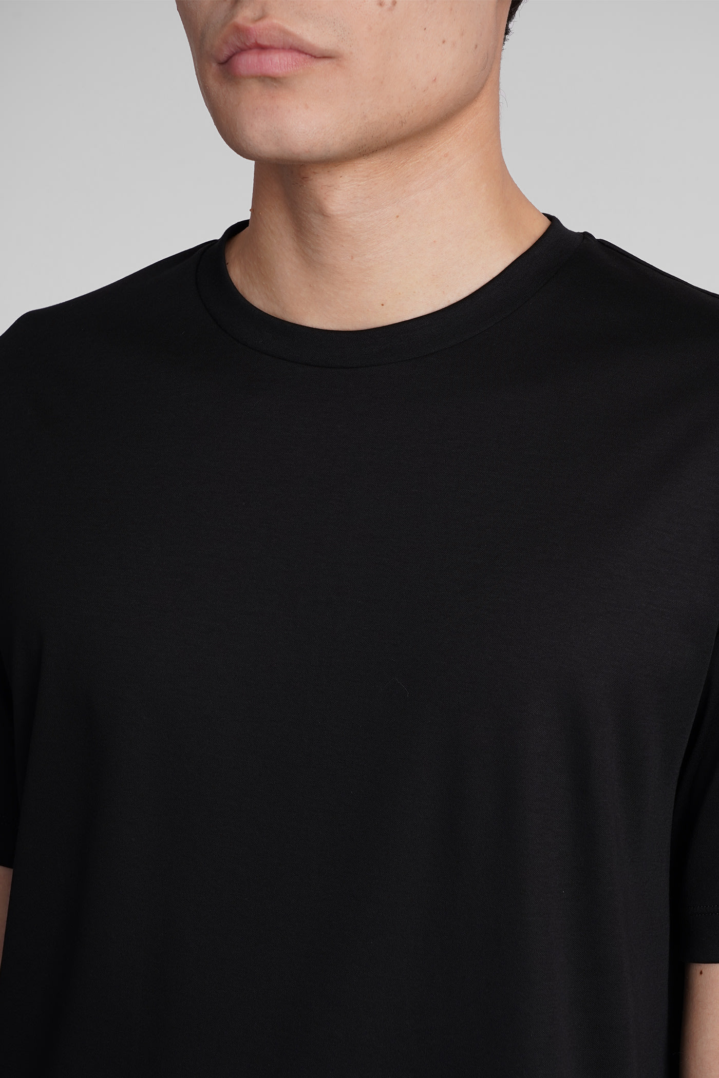 Shop Giorgio Armani T-shirt In Black Cotton