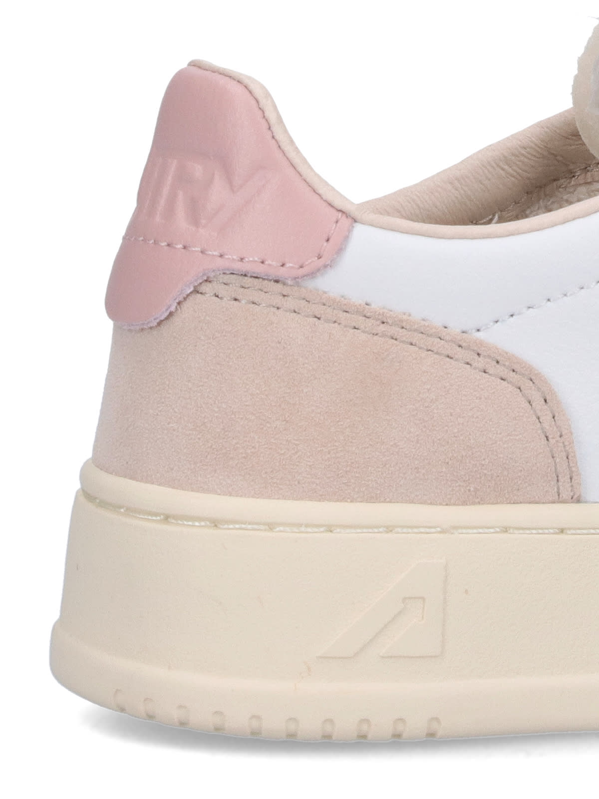 Shop Autry Low Sneakers Medalist 01 In White/pink